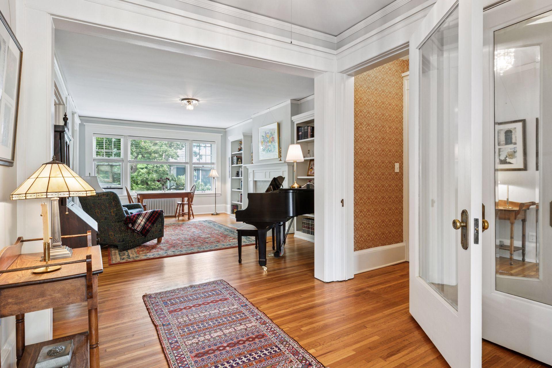56 Arundel Street Unit: 10