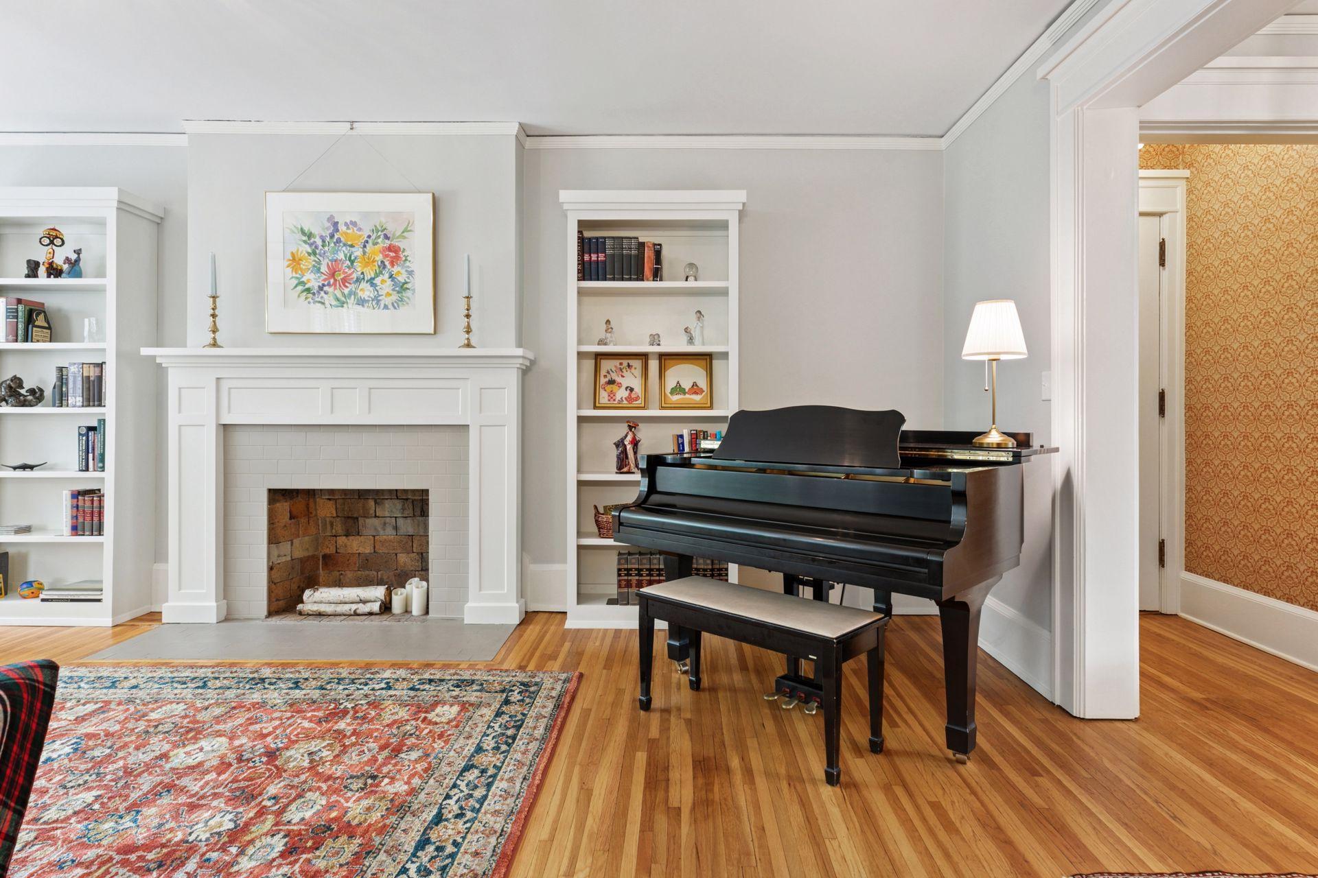 56 Arundel Street Unit: 10