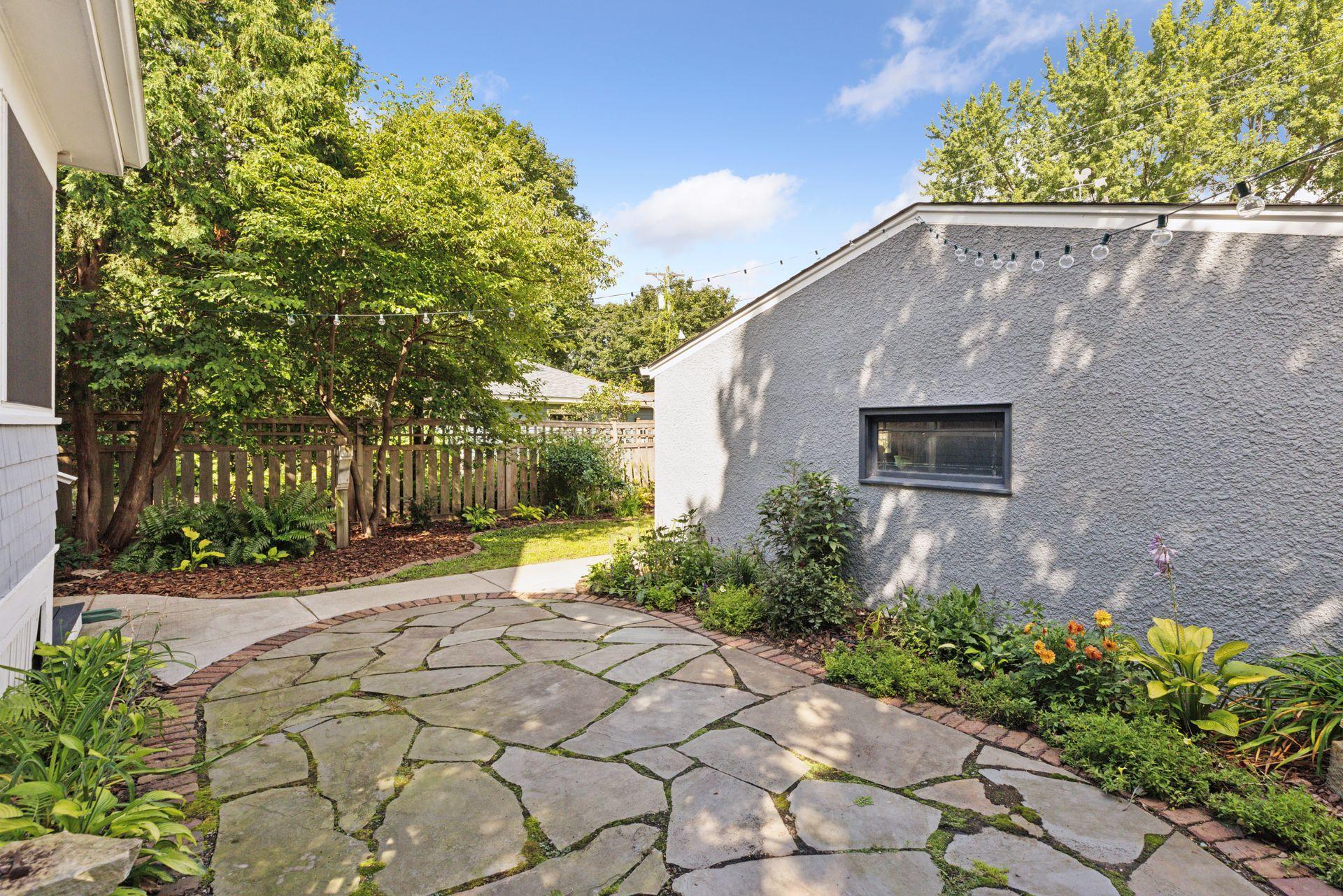 807 Fairmount Avenue