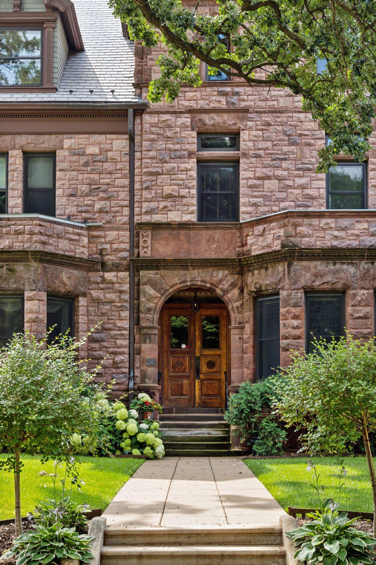 324 Summit Avenue Unit: 101