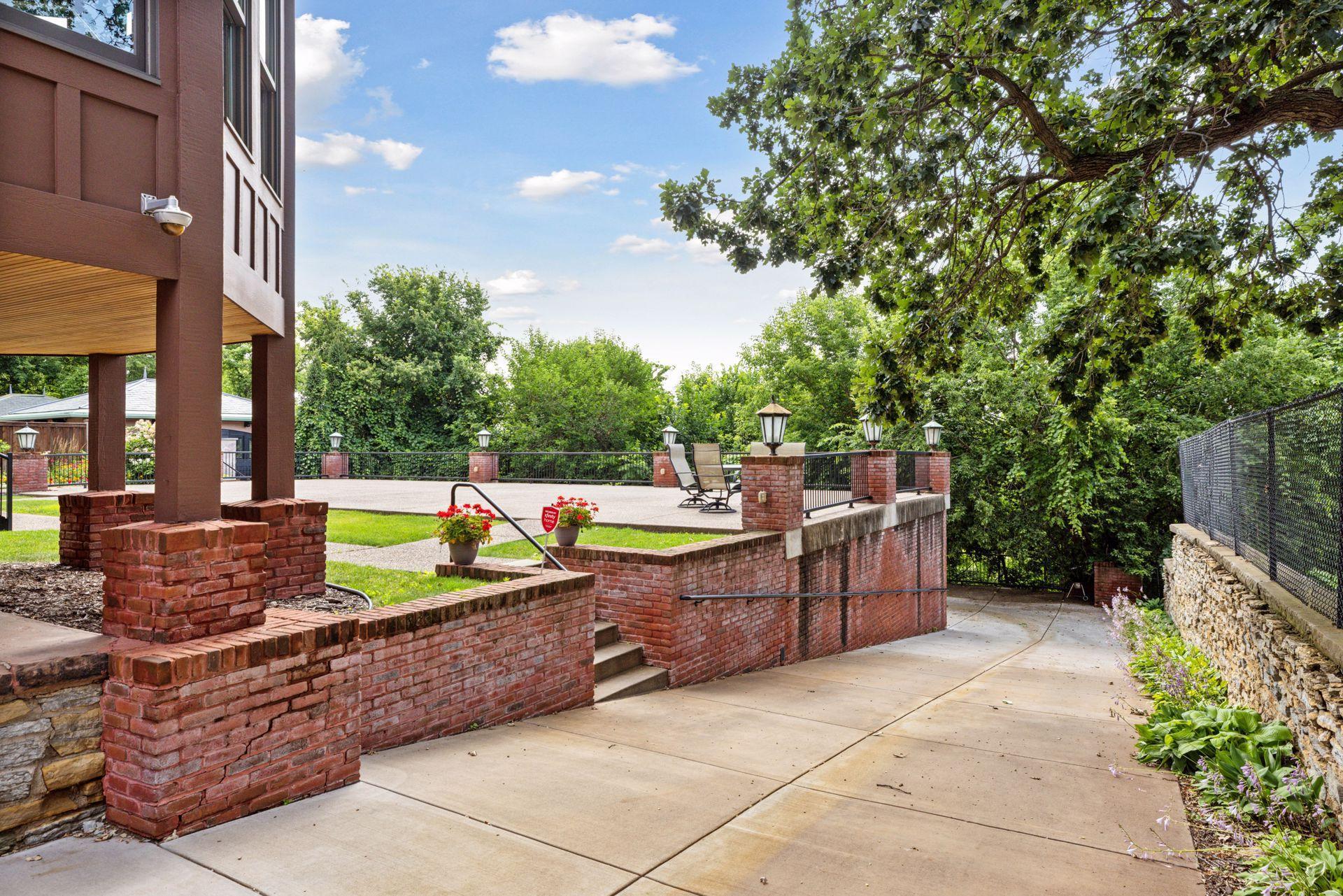 324 Summit Avenue Unit: 101