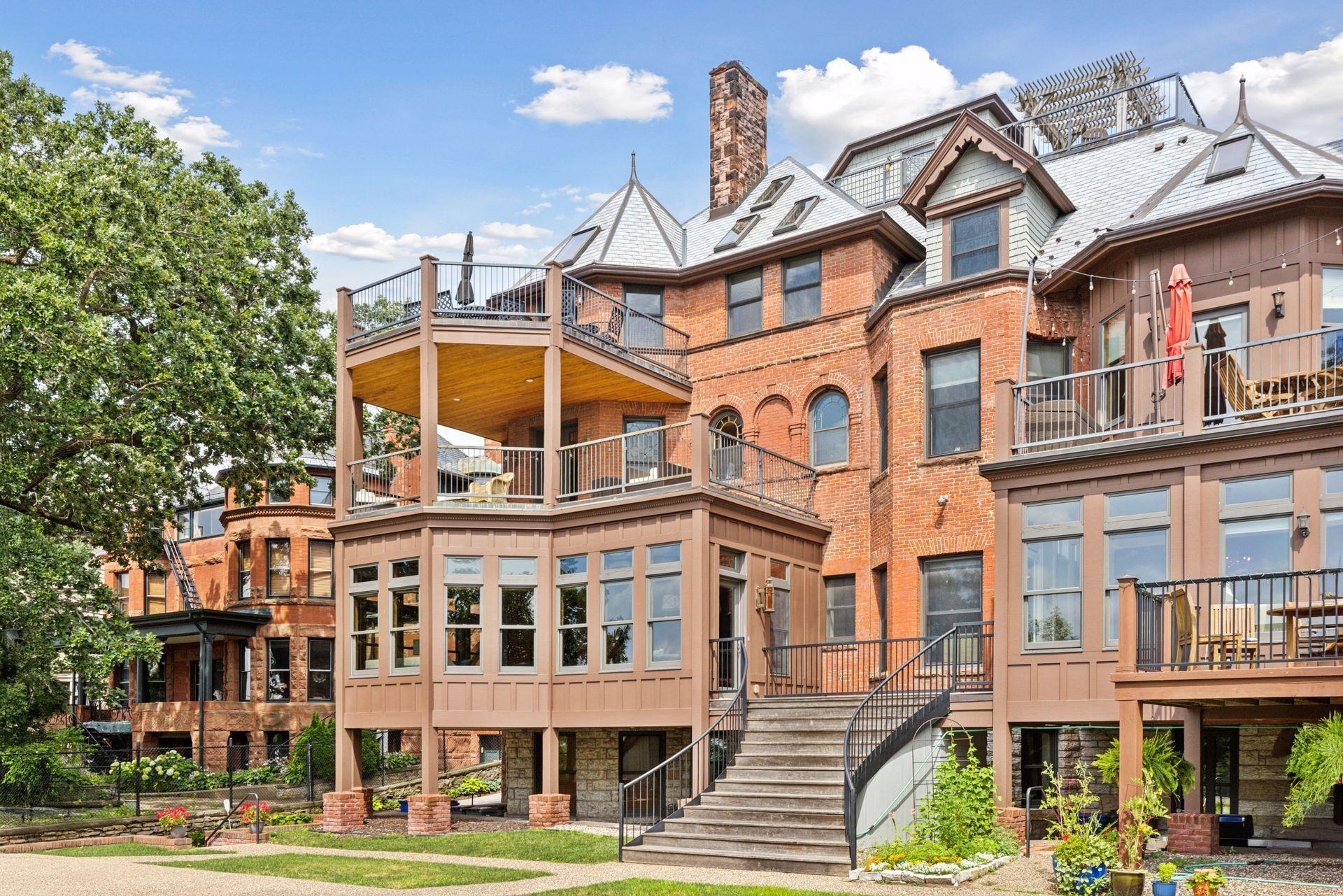 324 Summit Avenue Unit: 101