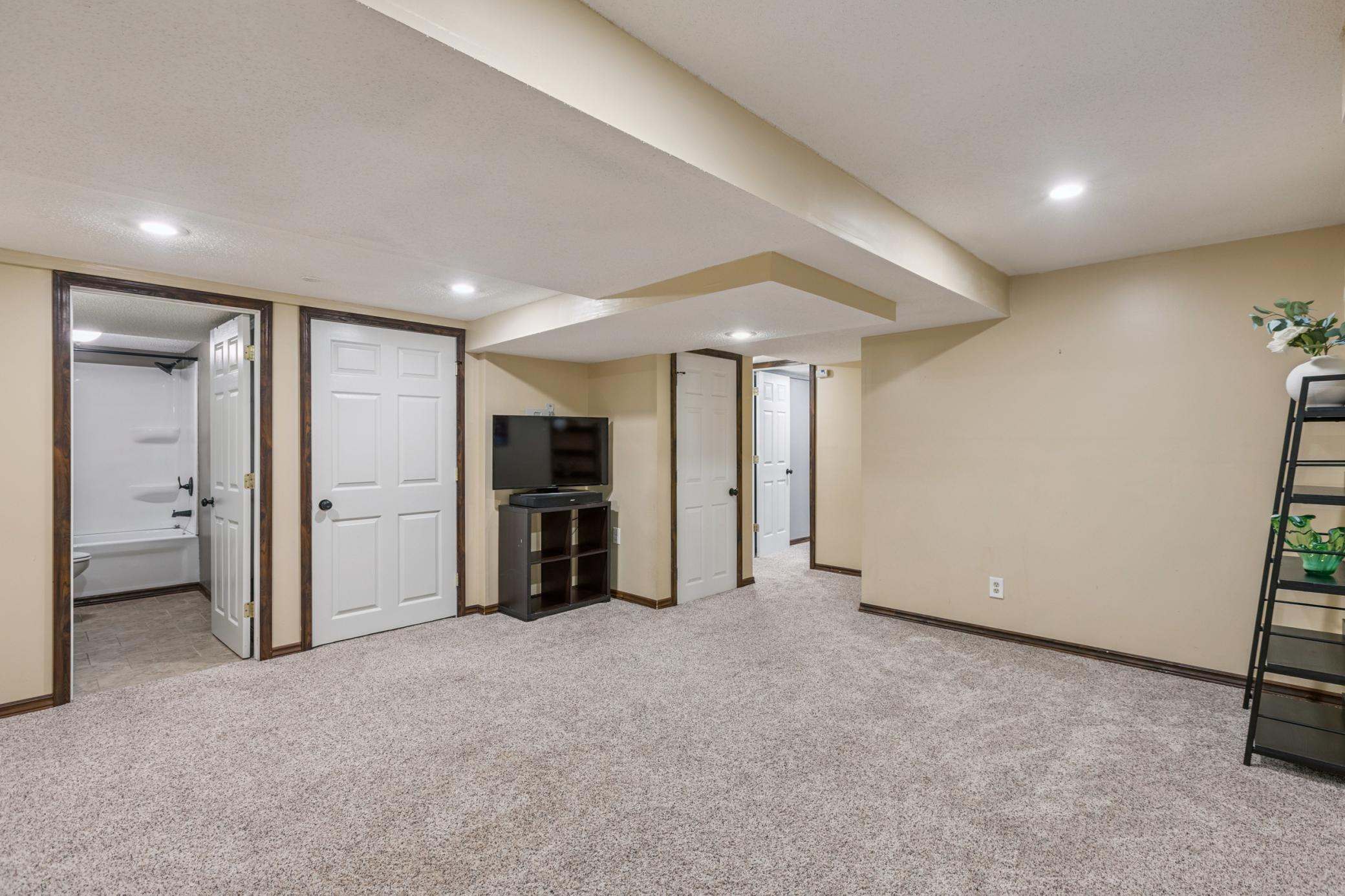 5440 Highland Trail