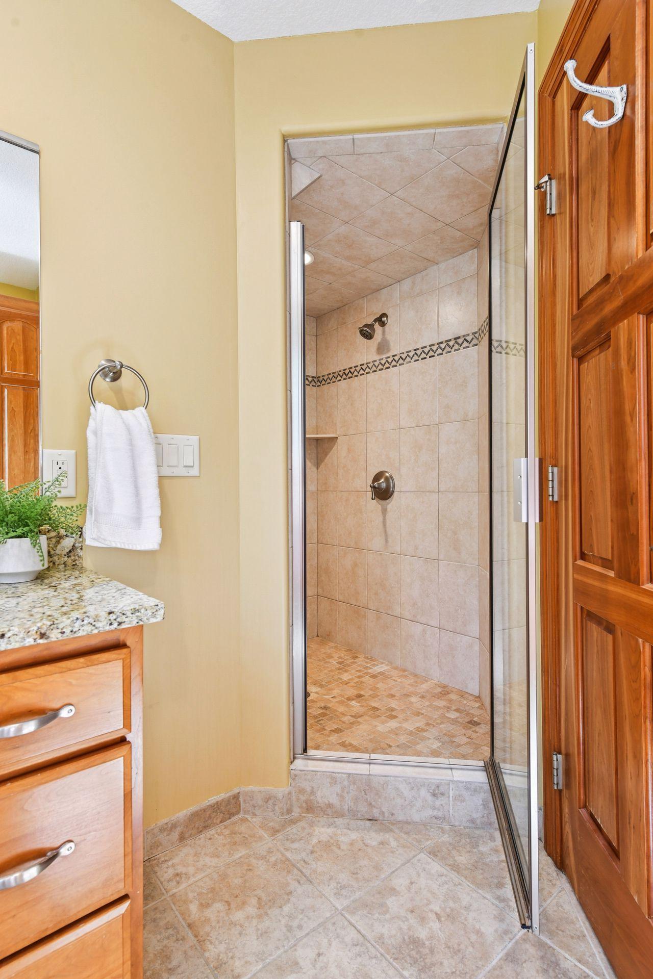 11625 Live Oak Drive