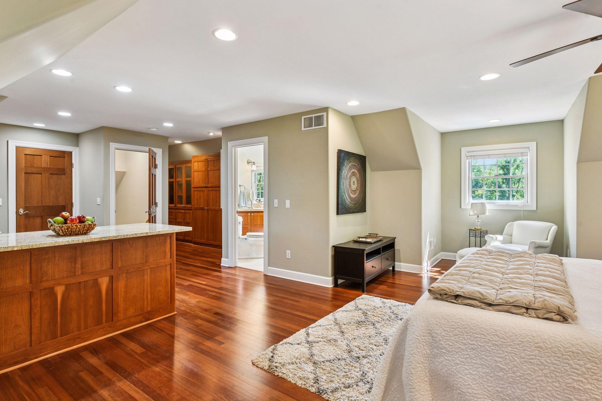 11625 Live Oak Drive