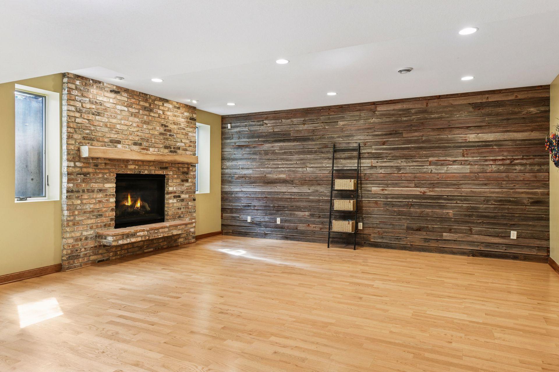 11625 Live Oak Drive