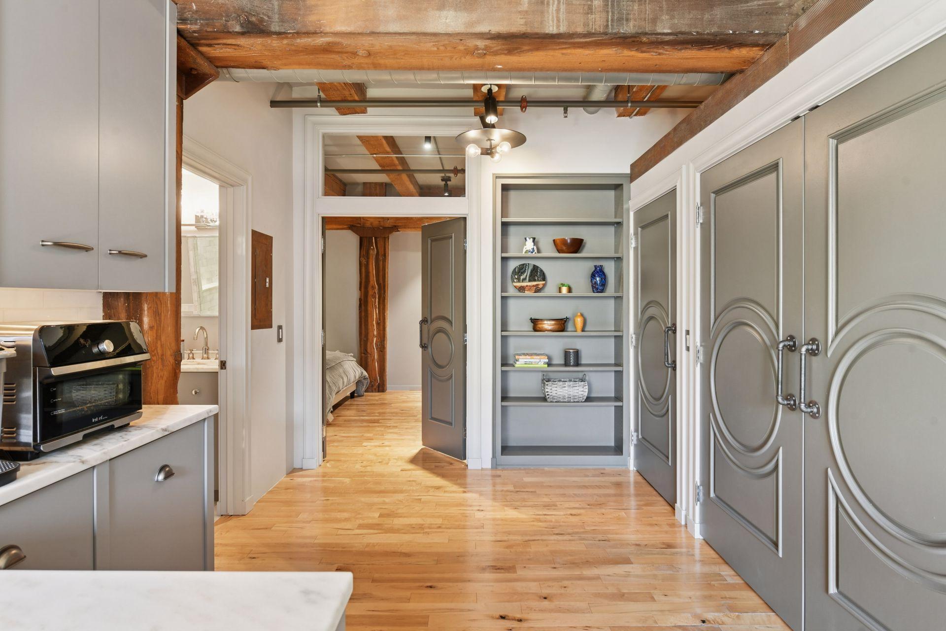 406 Wacouta Street Unit: 412