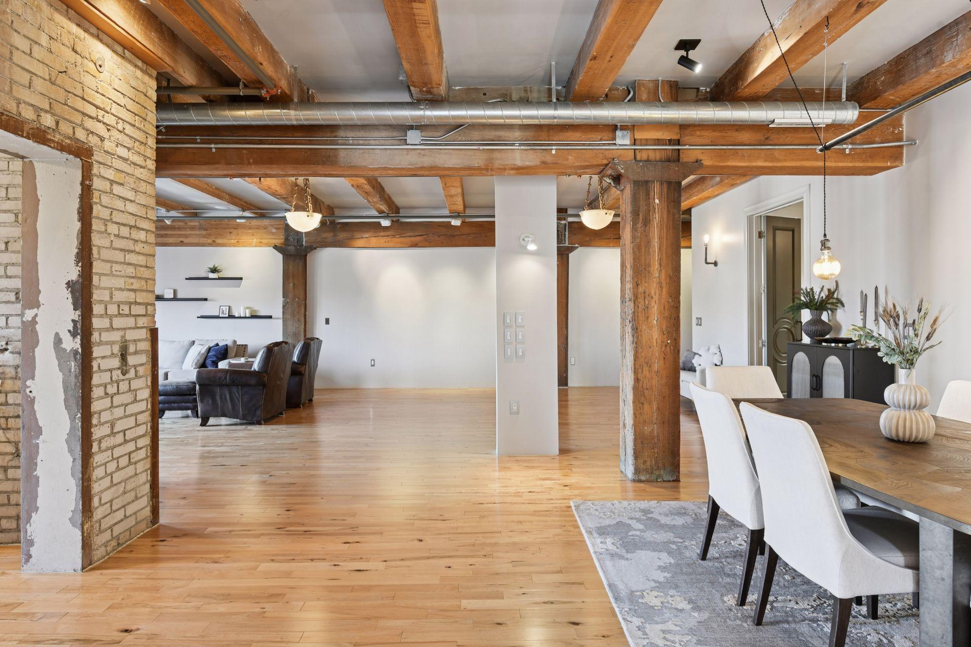 406 Wacouta Street Unit: 412