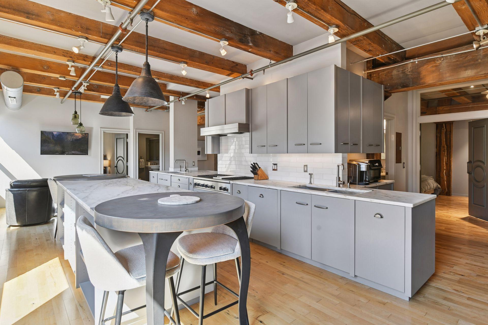 406 Wacouta Street Unit: 412