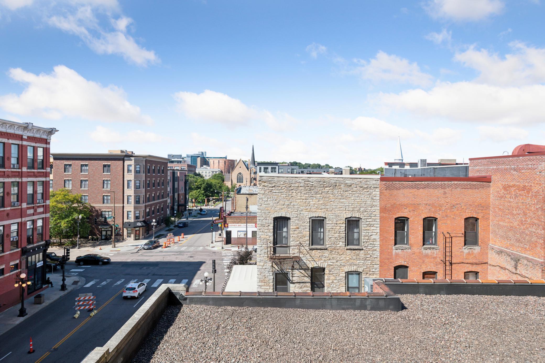 406 Wacouta Street Unit: 412