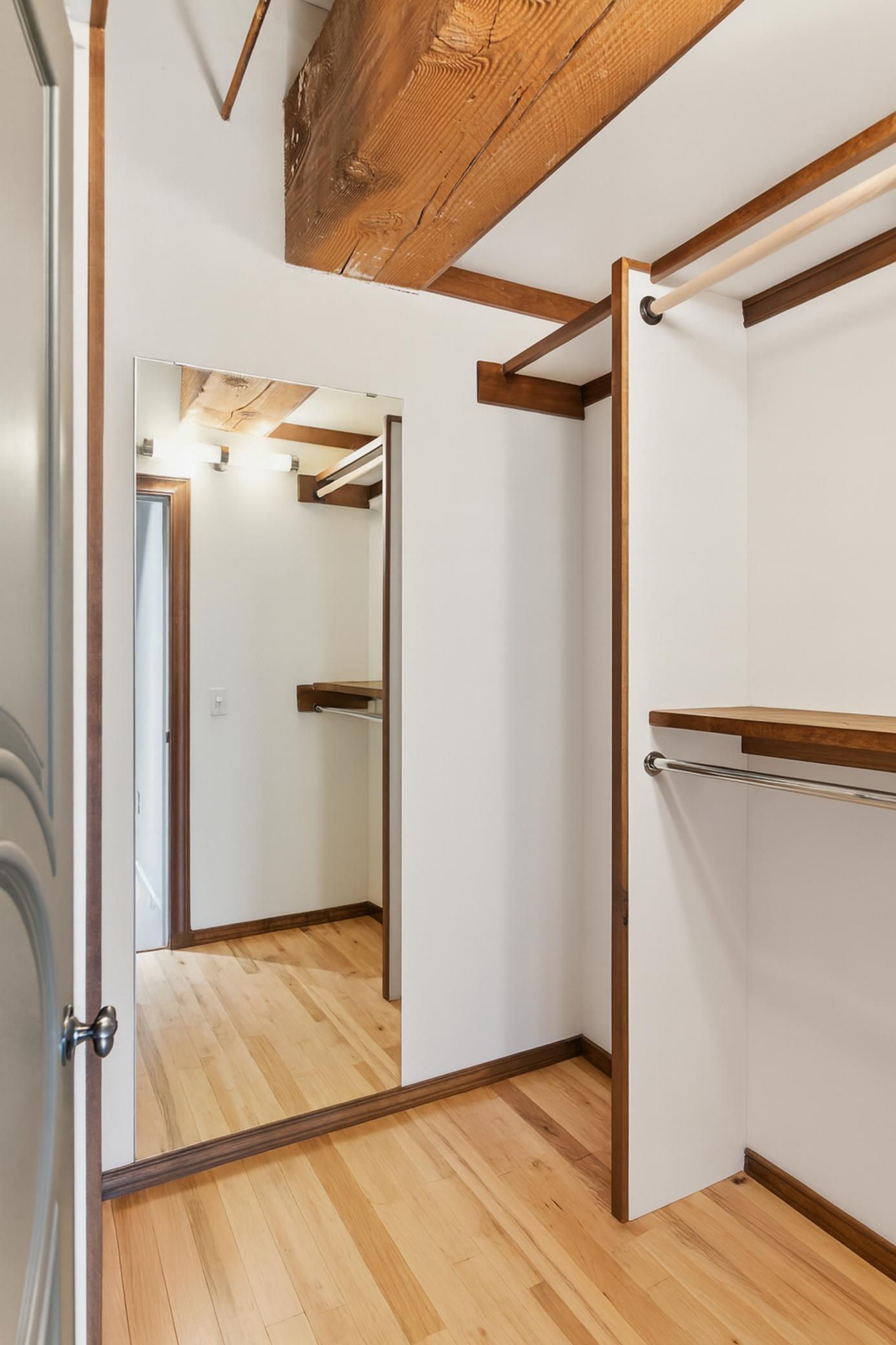 406 Wacouta Street Unit: 412