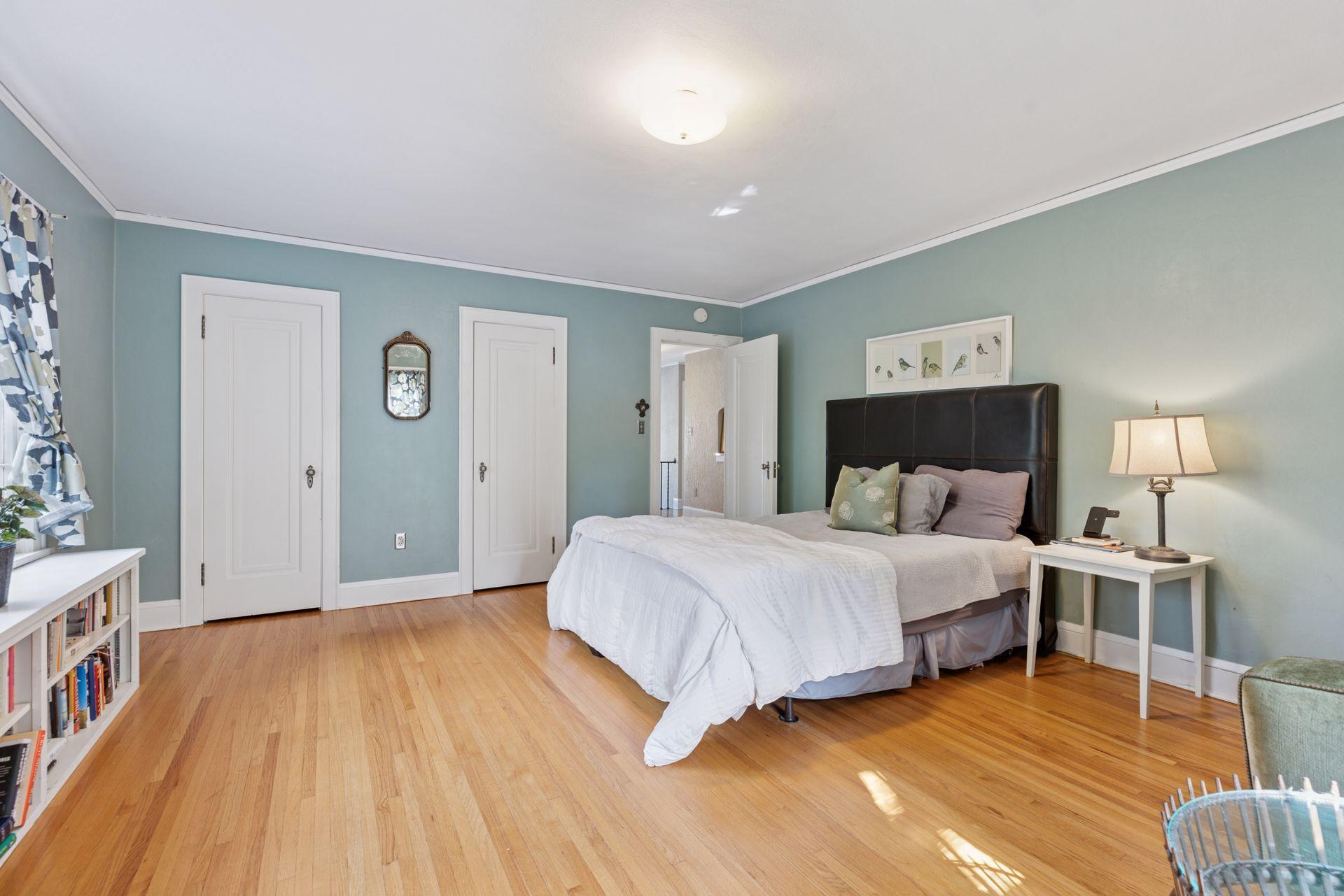 265 Mount Curve Boulevard