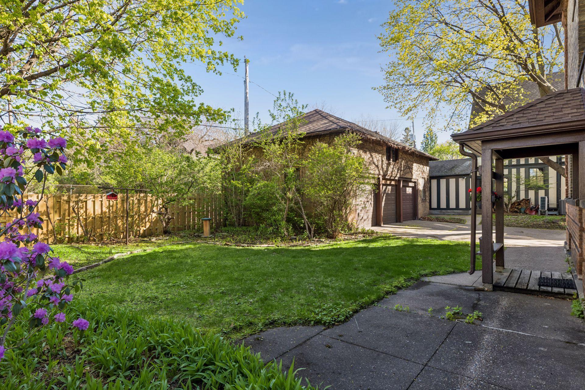 30 Crocus Place