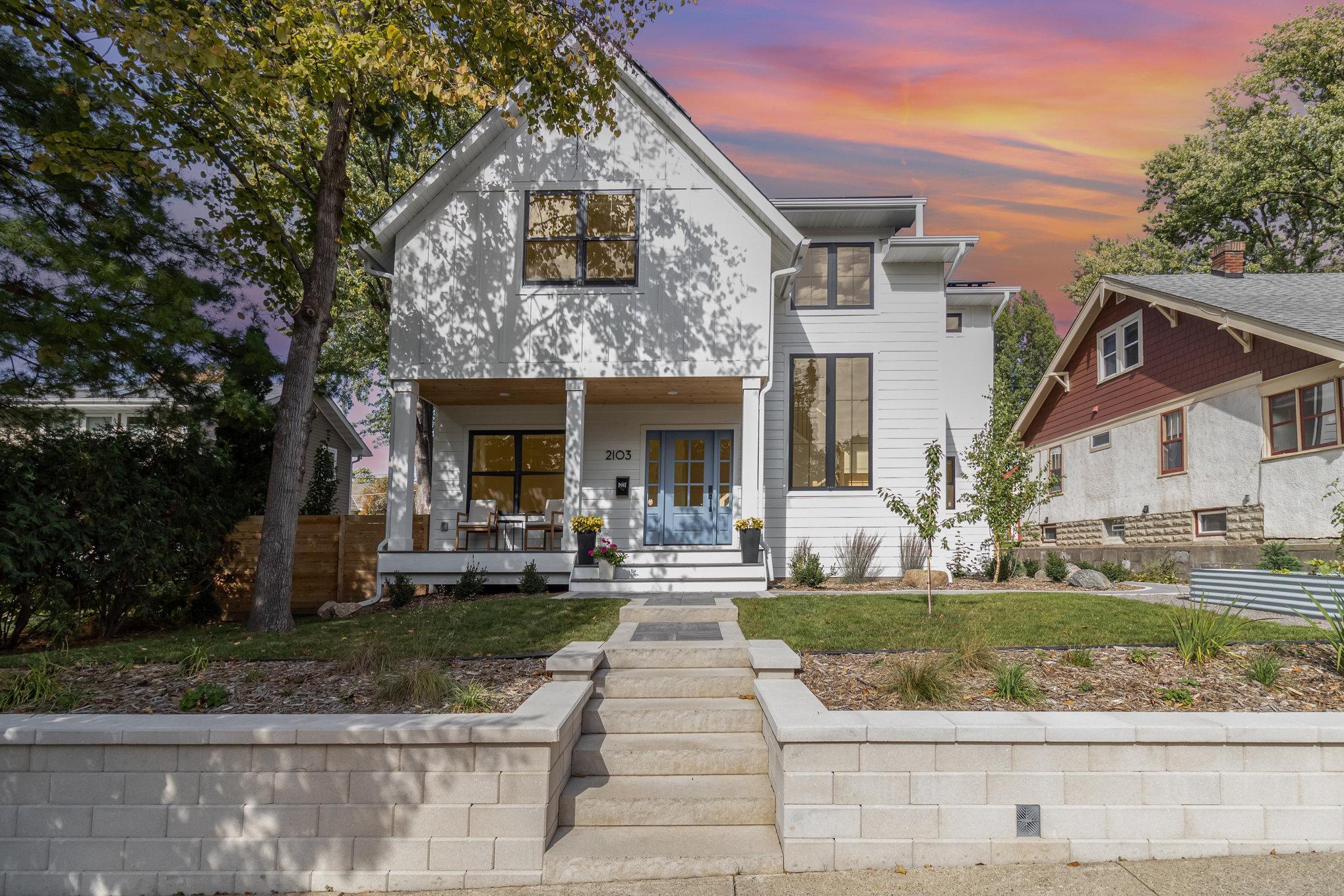 31X Stonebridge Boulevard