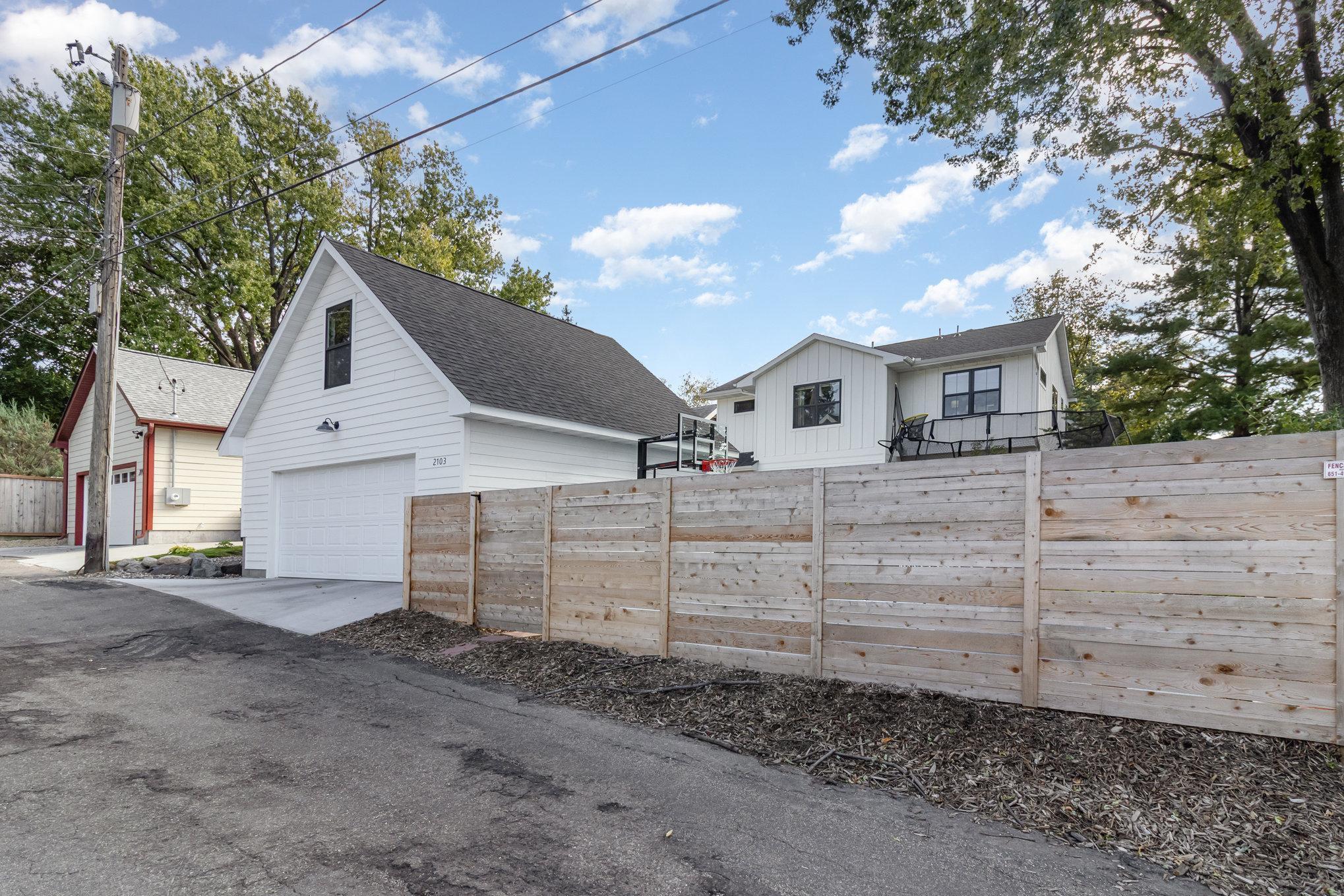 31X Stonebridge Boulevard