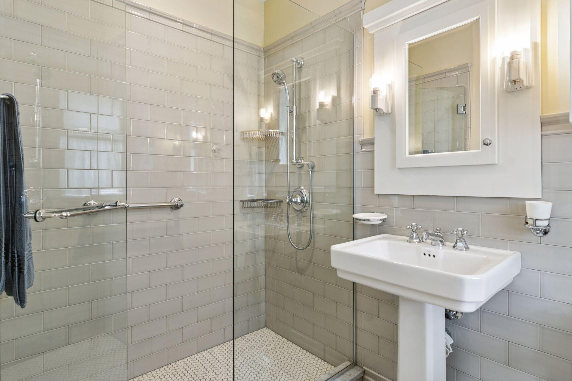 56 Arundel Street Unit: 10