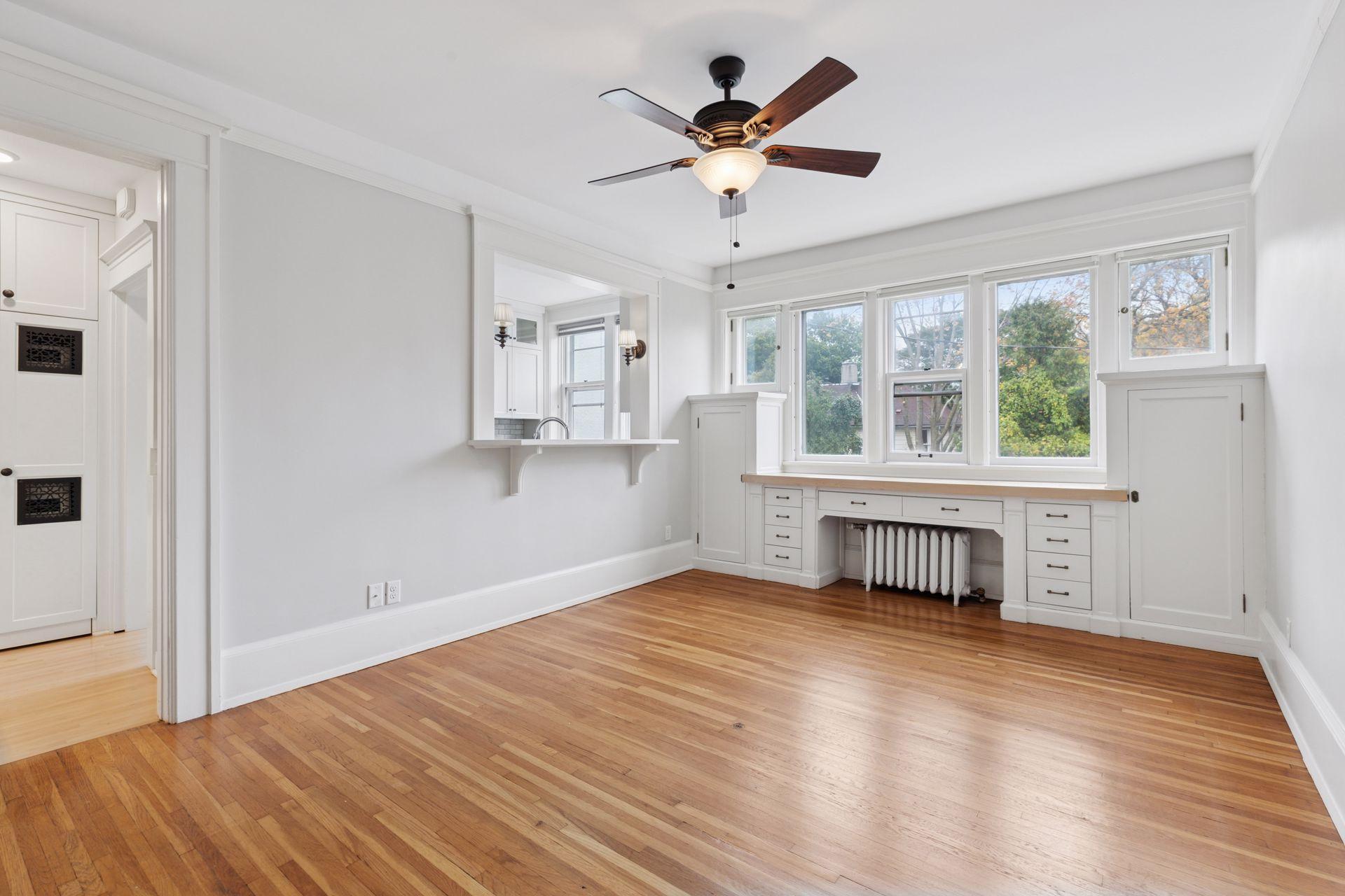 56 Arundel Street Unit: 10