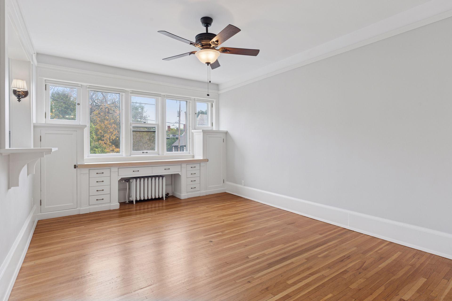 56 Arundel Street Unit: 10