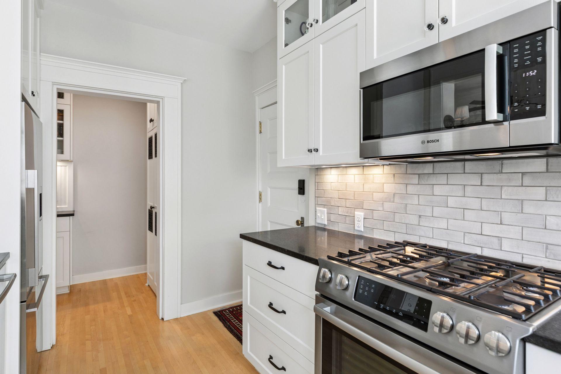 56 Arundel Street Unit: 10