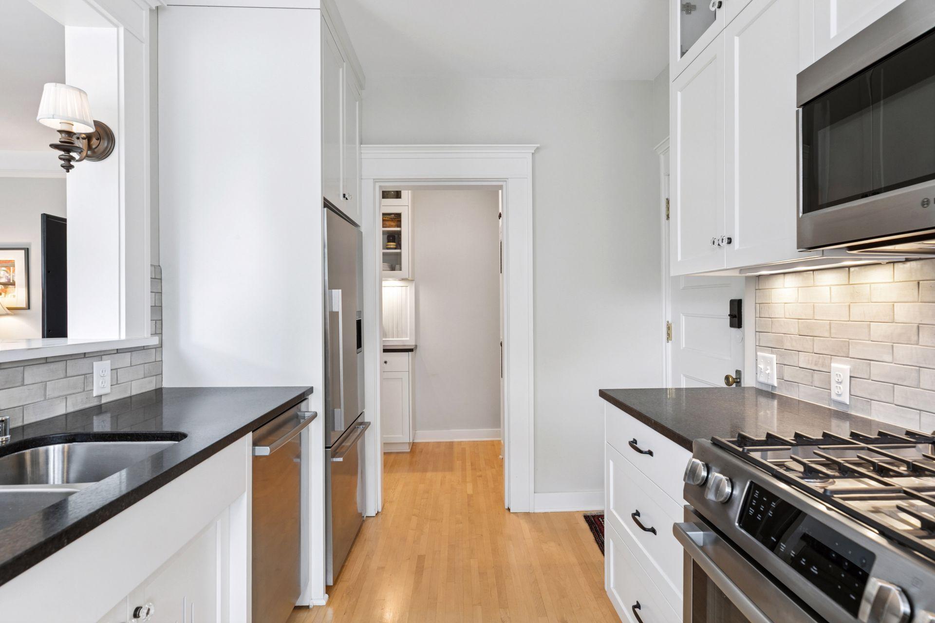 56 Arundel Street Unit: 10