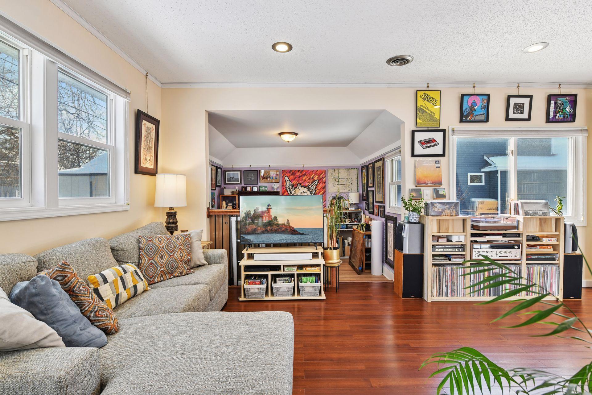 2909 Maryland Avenue S