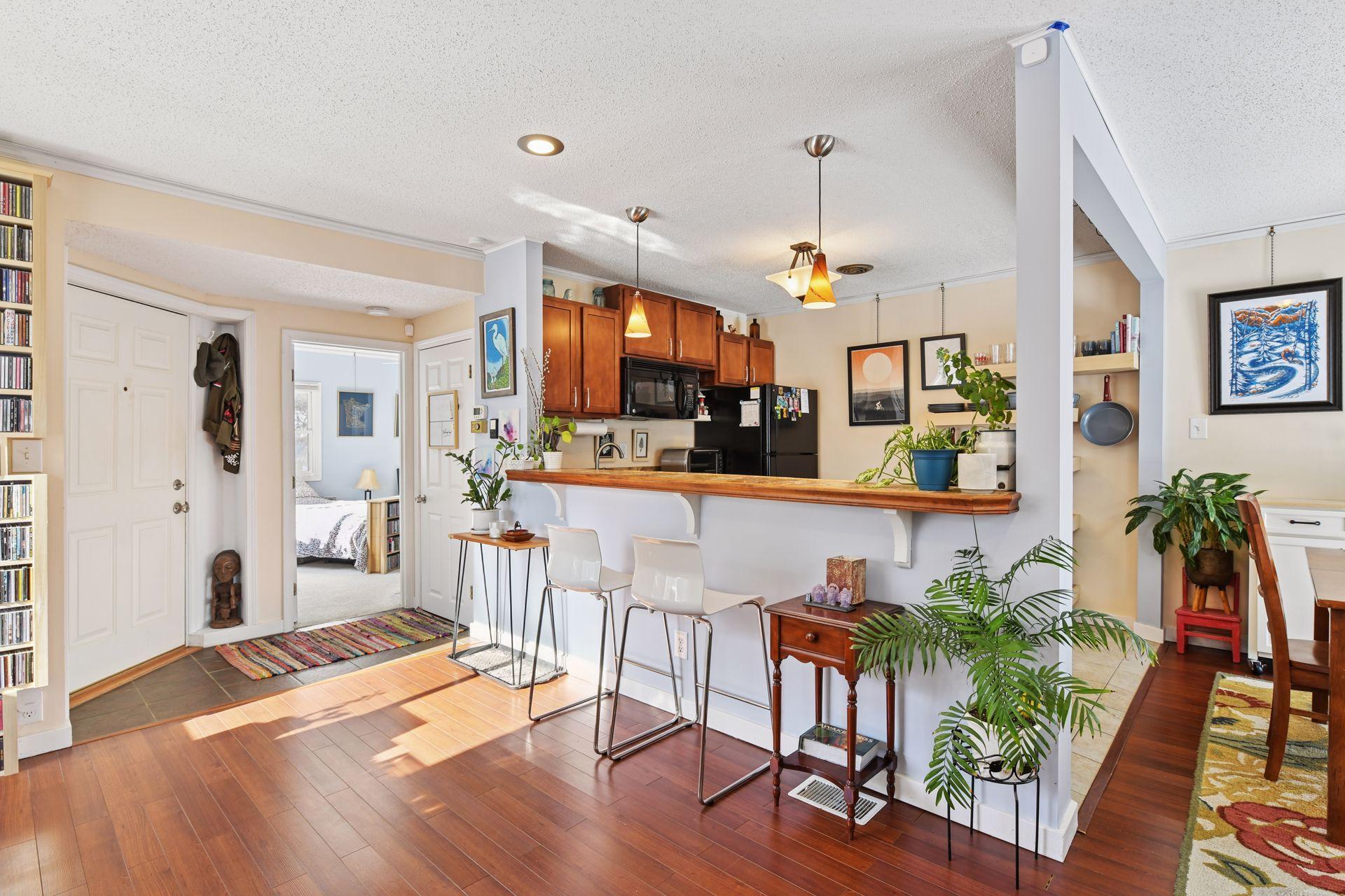 2909 Maryland Avenue S