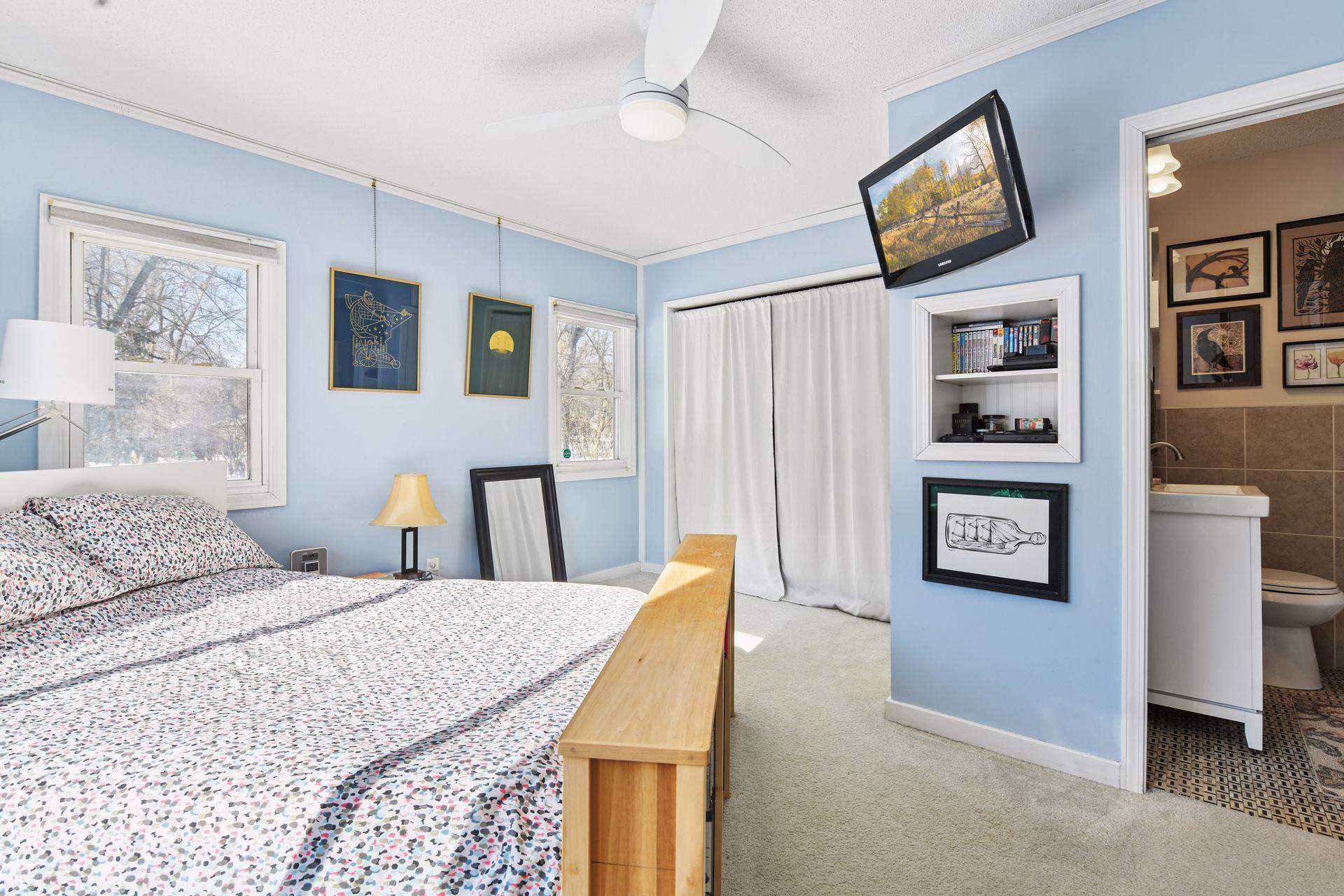 2909 Maryland Avenue S