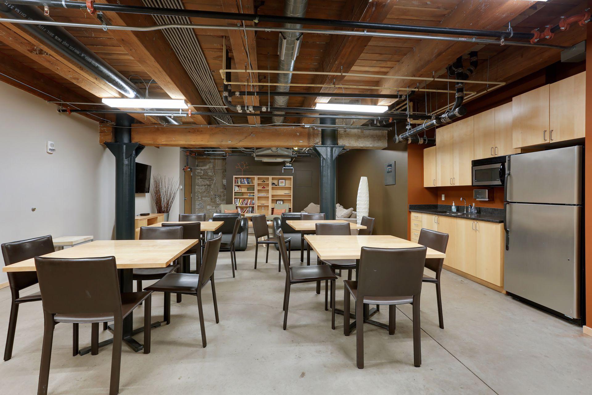 406 Wacouta Street Unit: 412