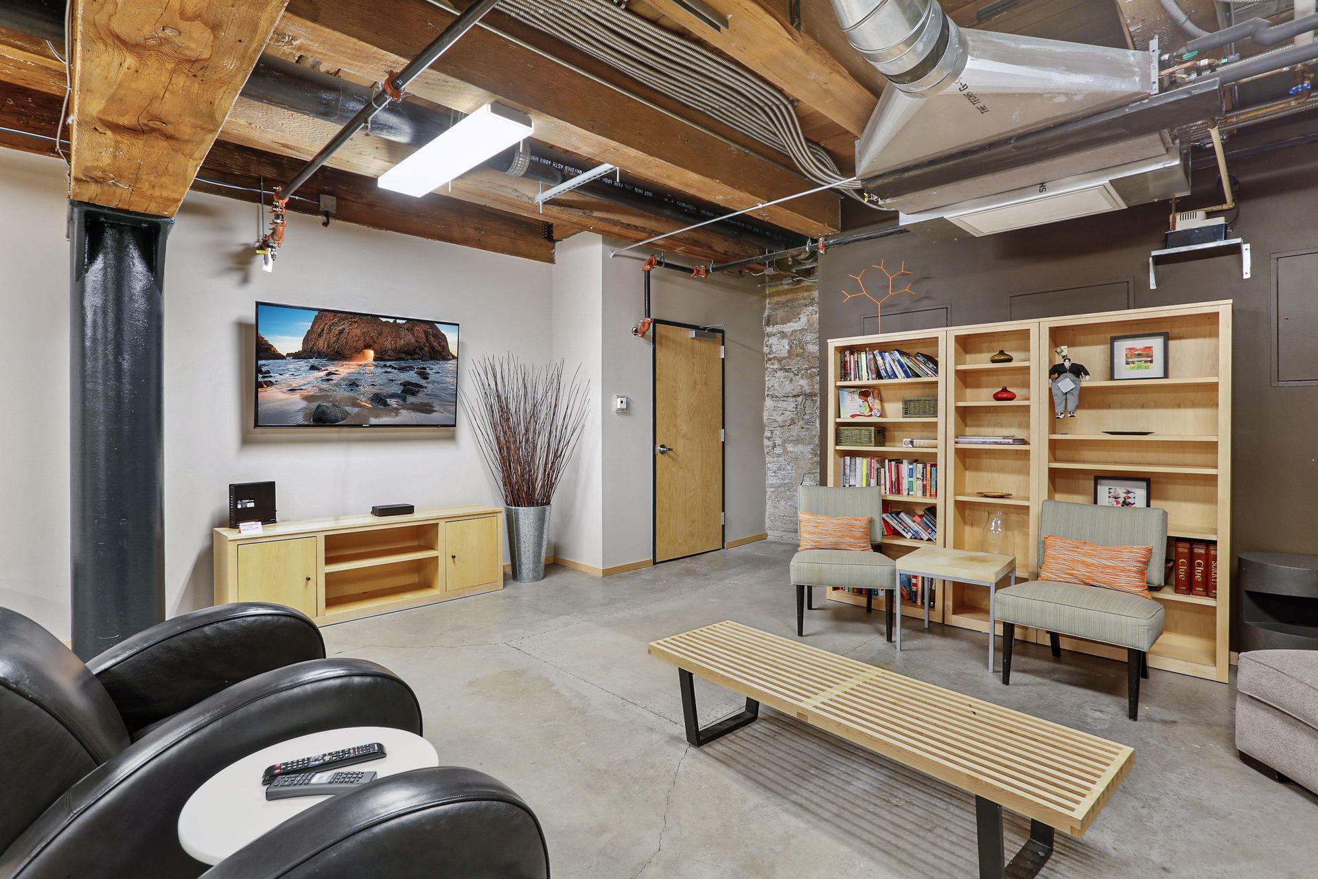 406 Wacouta Street Unit: 412