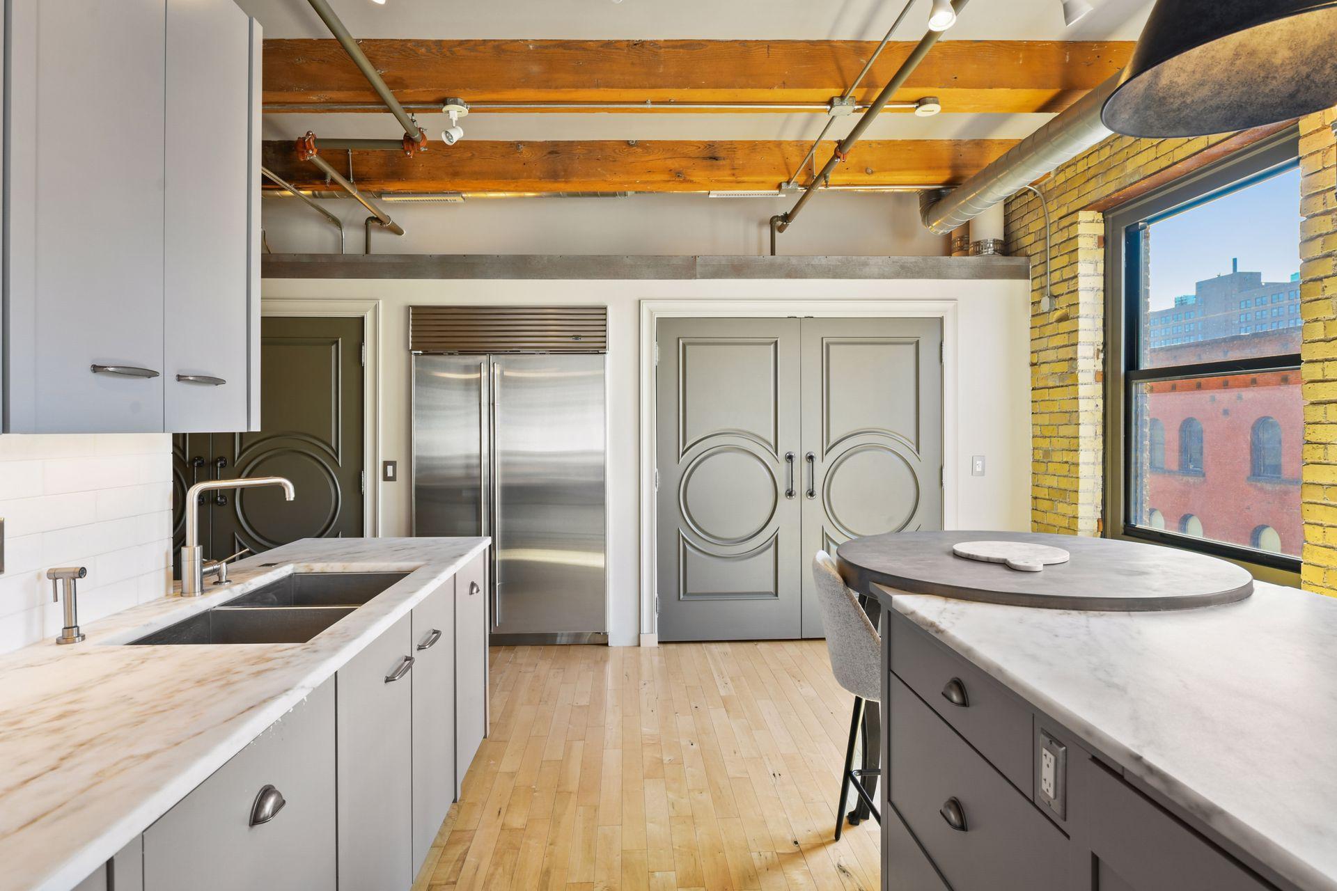 406 Wacouta Street Unit: 412