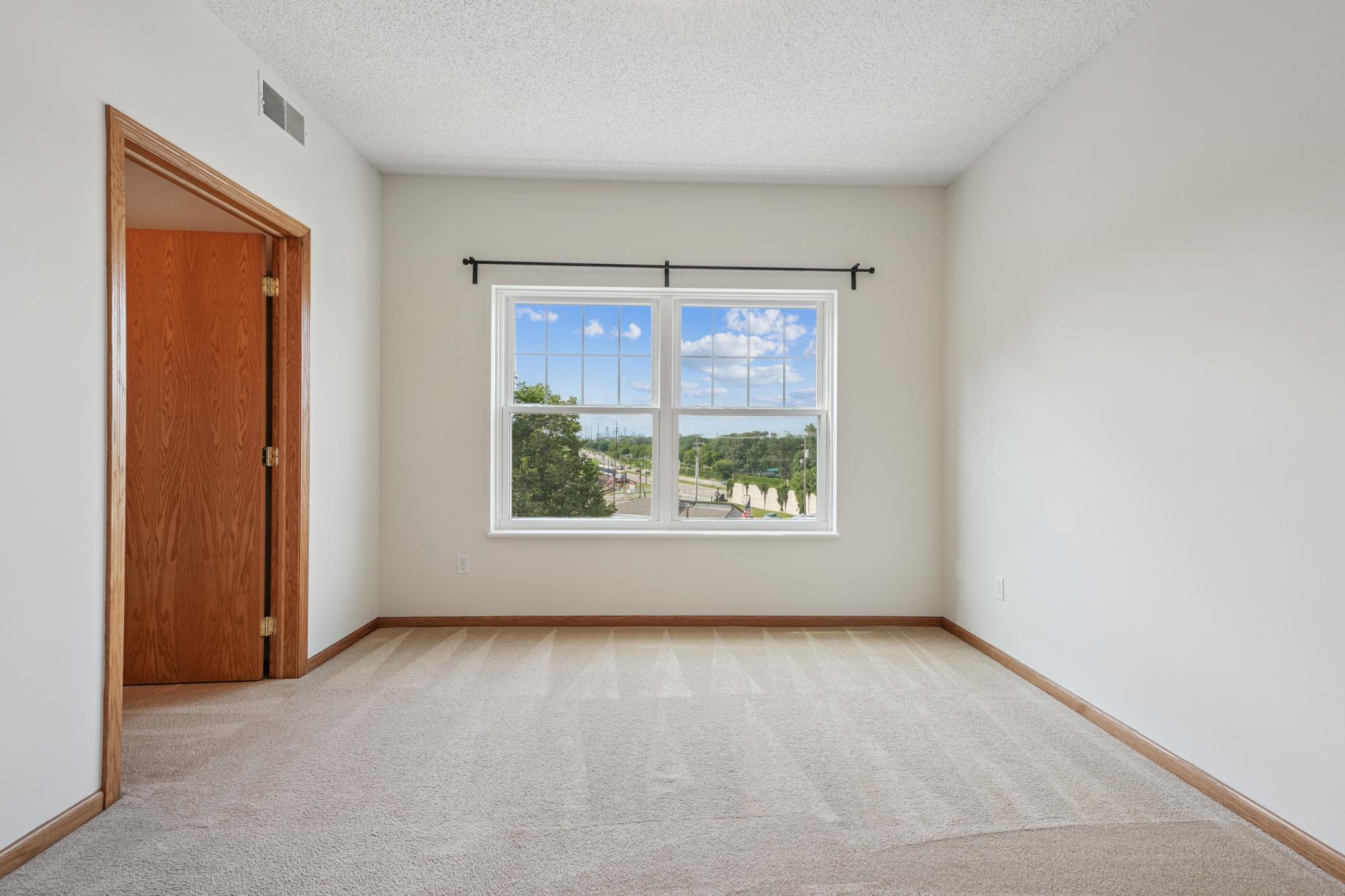 4824 E 53rd Street Unit: 422