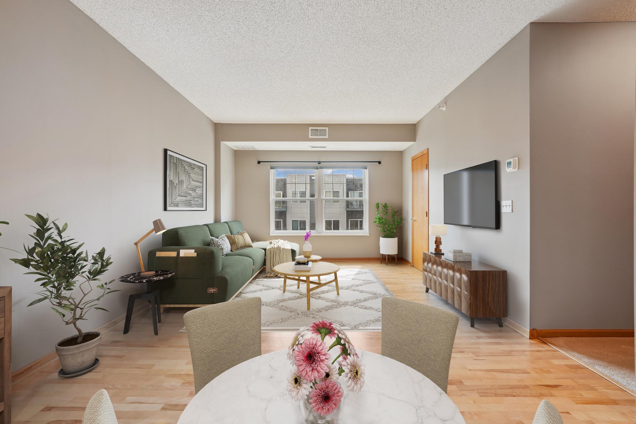 4824 E 53rd Street Unit: 422