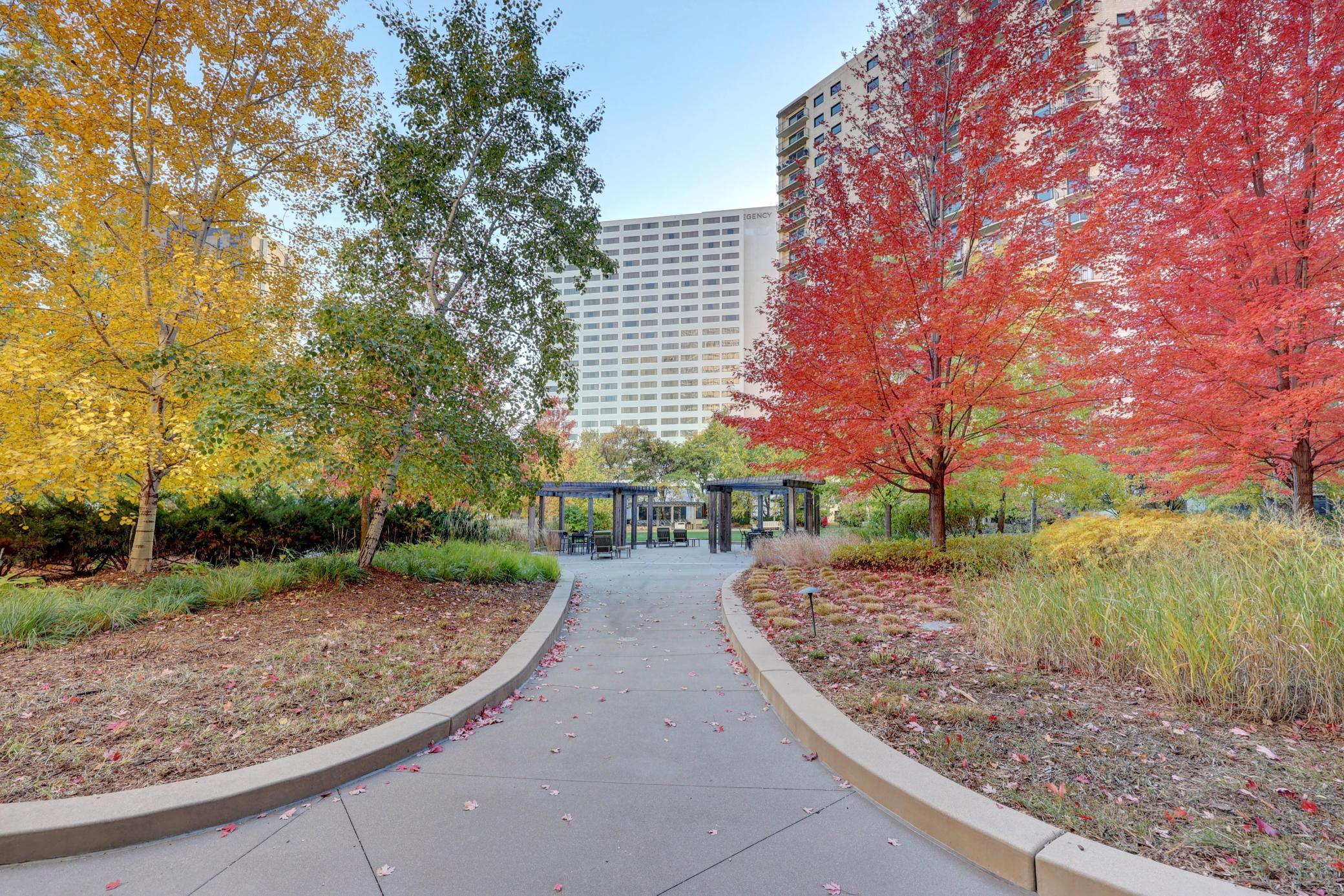 1225 LaSalle Avenue Unit: 1701