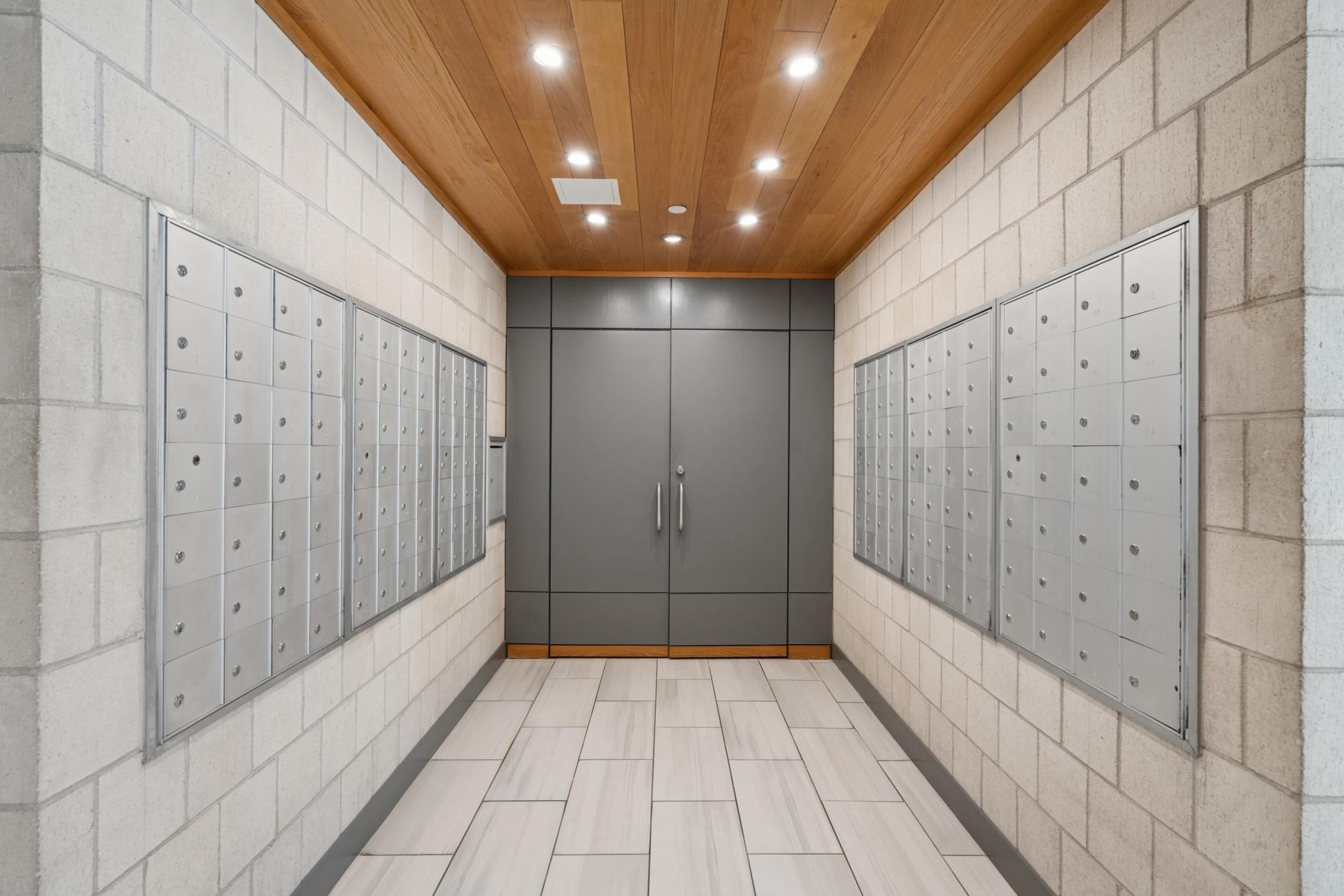 1225 LaSalle Avenue Unit: 1701