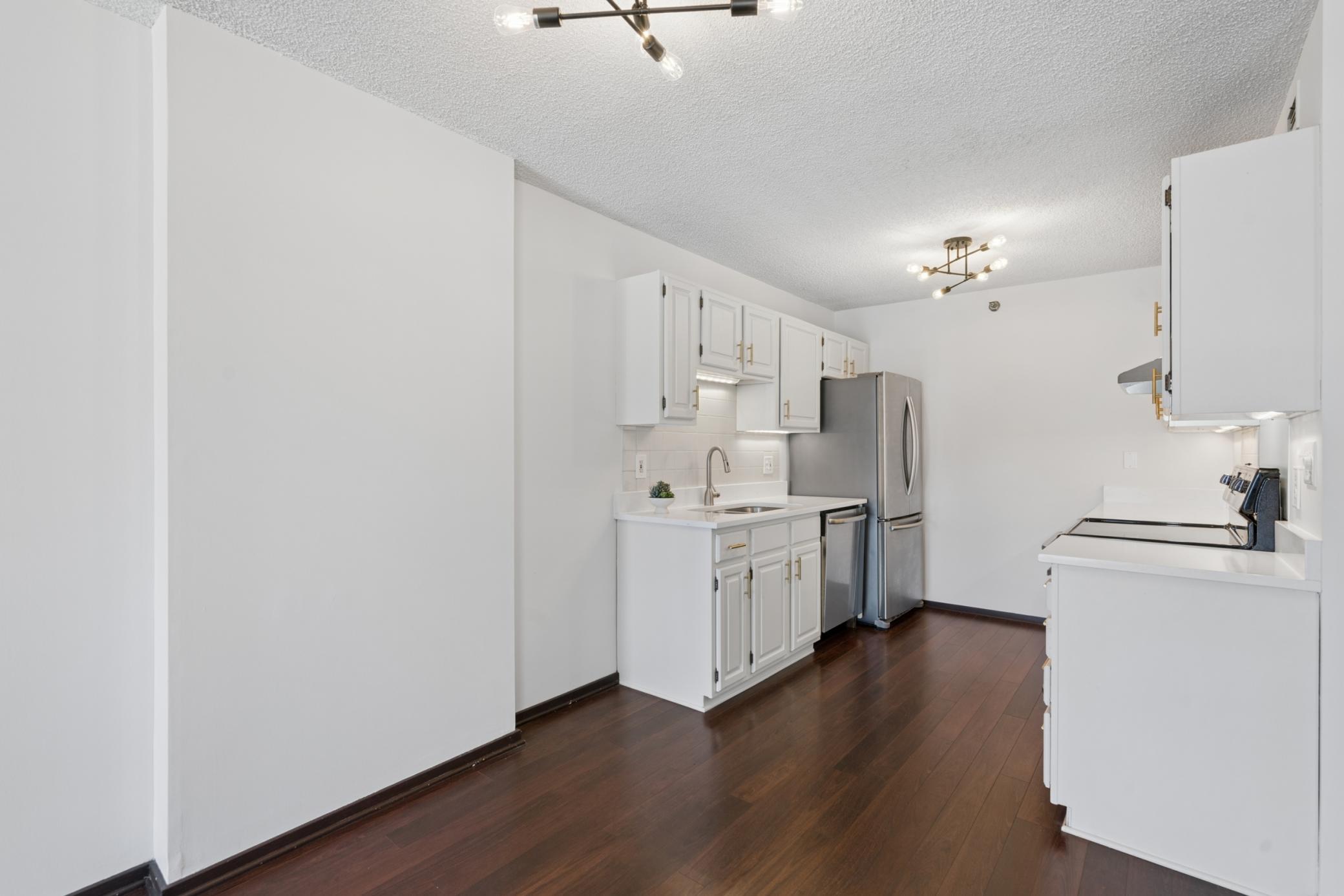 1225 LaSalle Avenue Unit: 1701