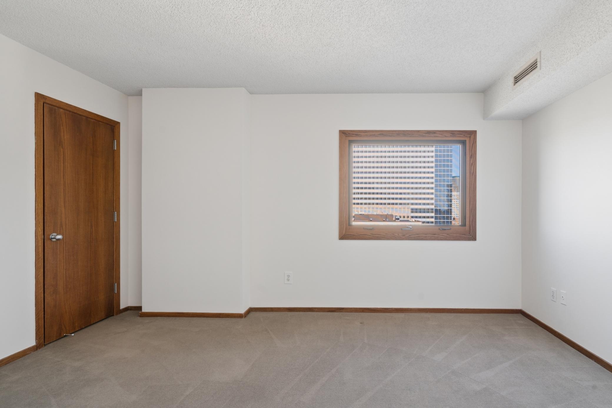 1225 LaSalle Avenue Unit: 1701