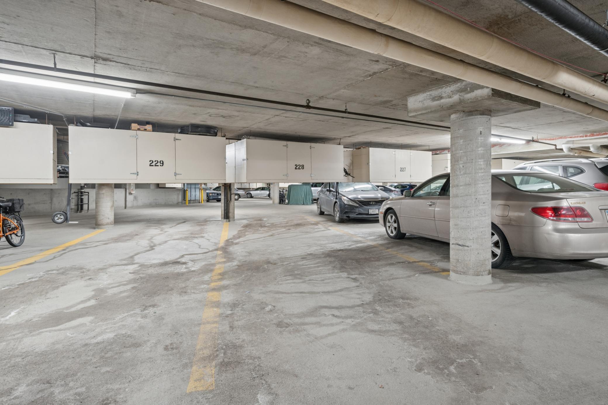 1225 LaSalle Avenue Unit: 1701