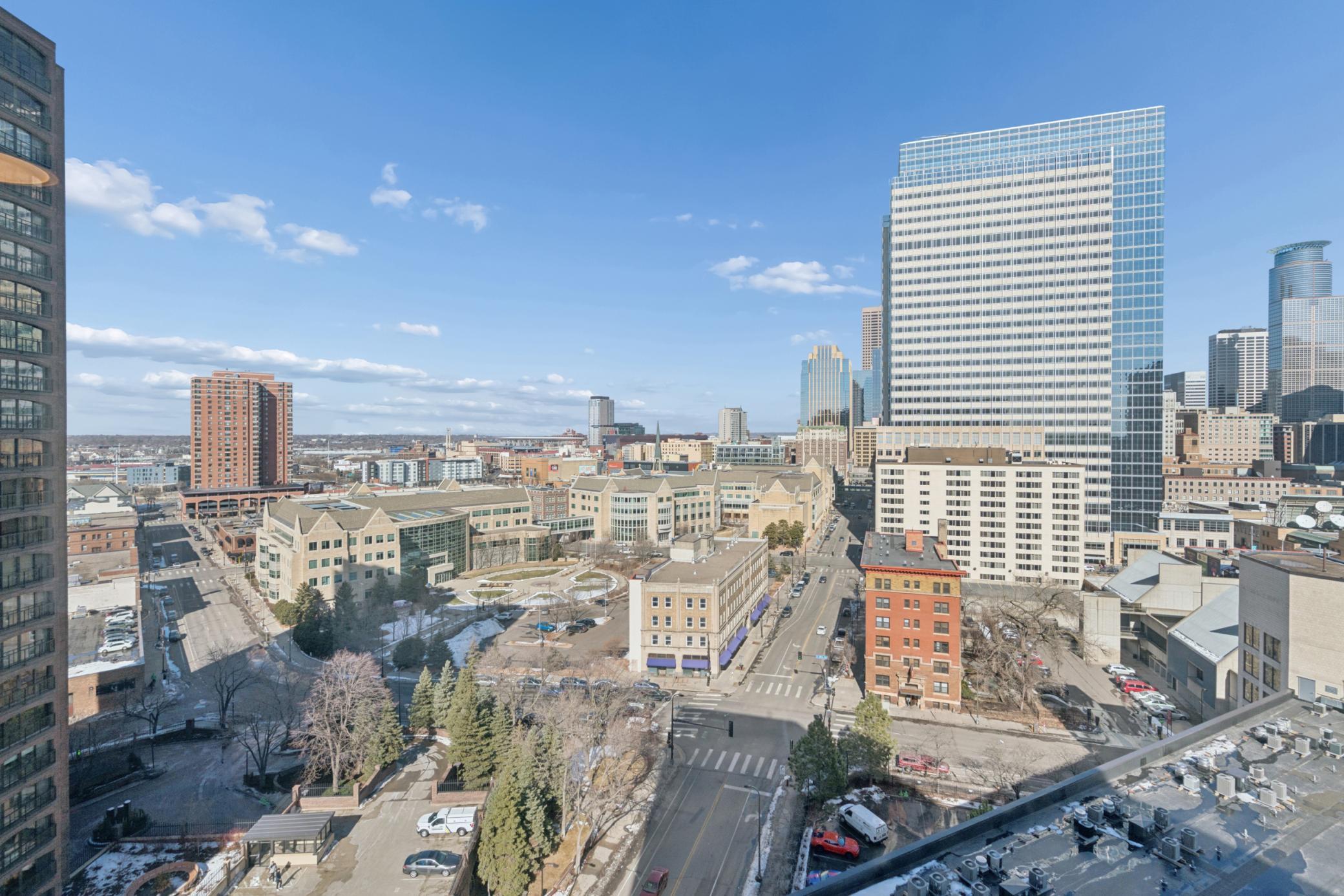 1225 LaSalle Avenue Unit: 1701
