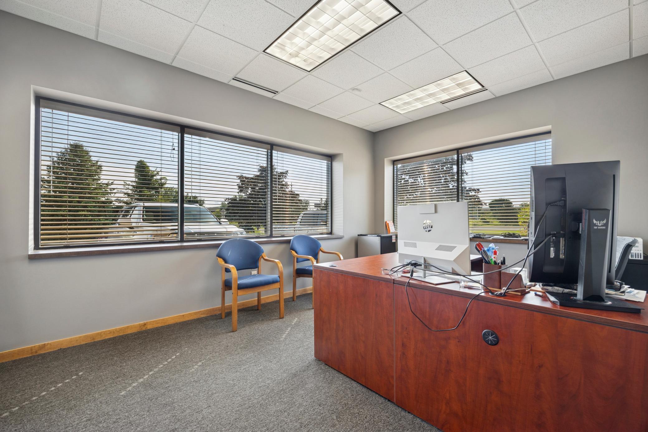 533 Hayward Avenue N