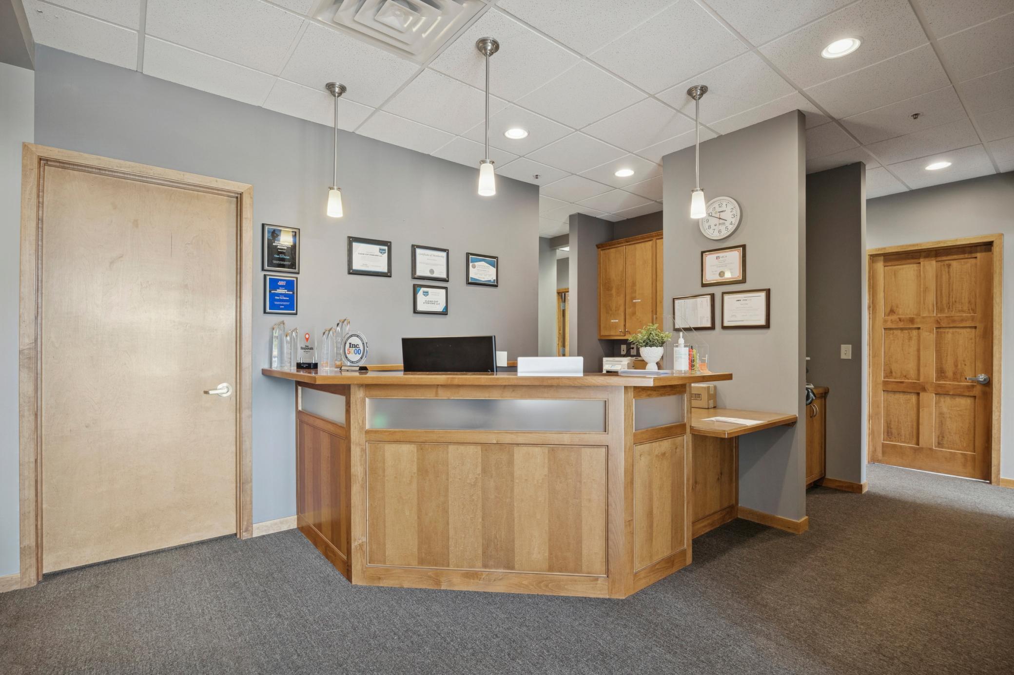 533 Hayward Avenue N