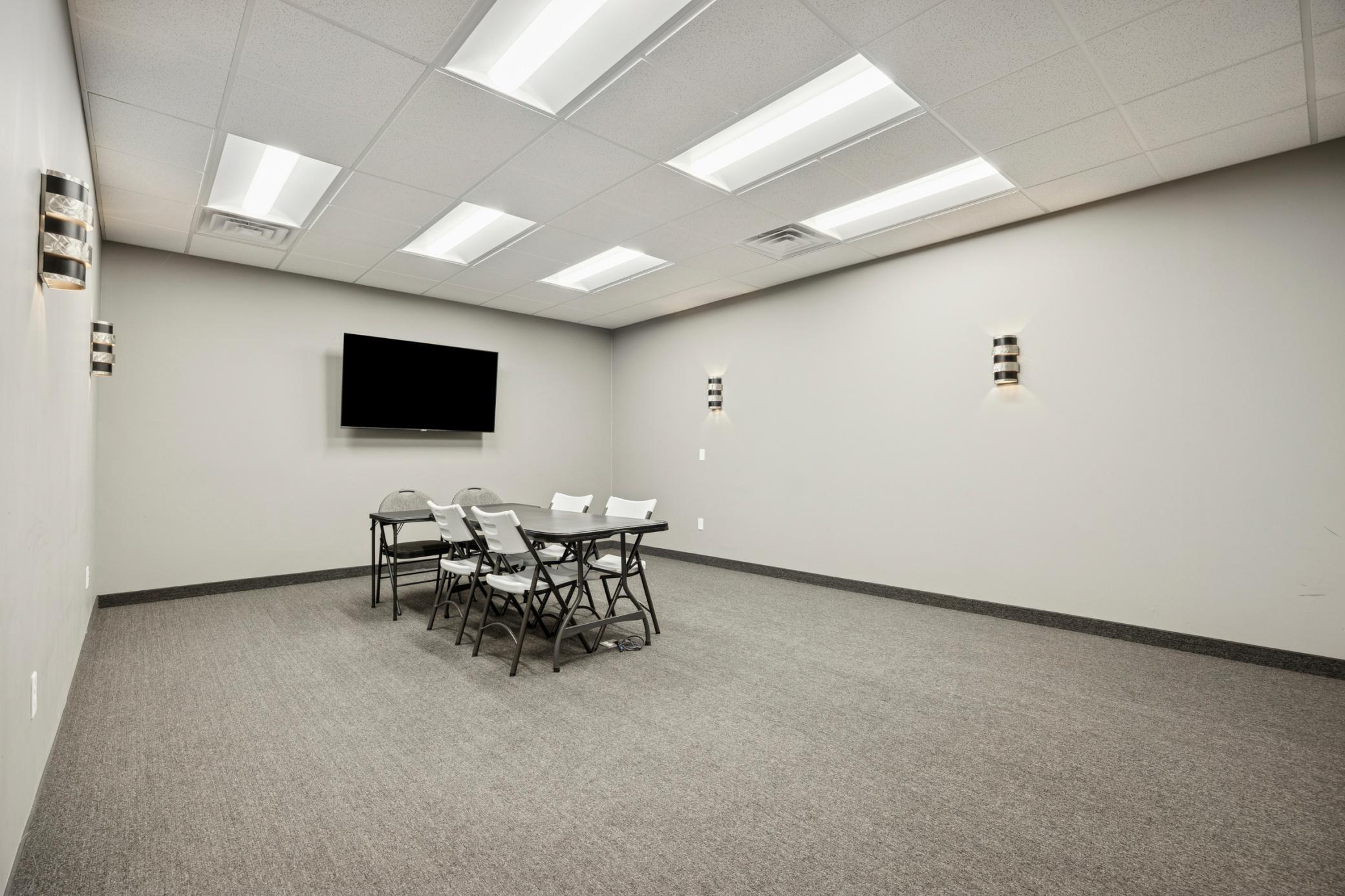 533 Hayward Avenue N