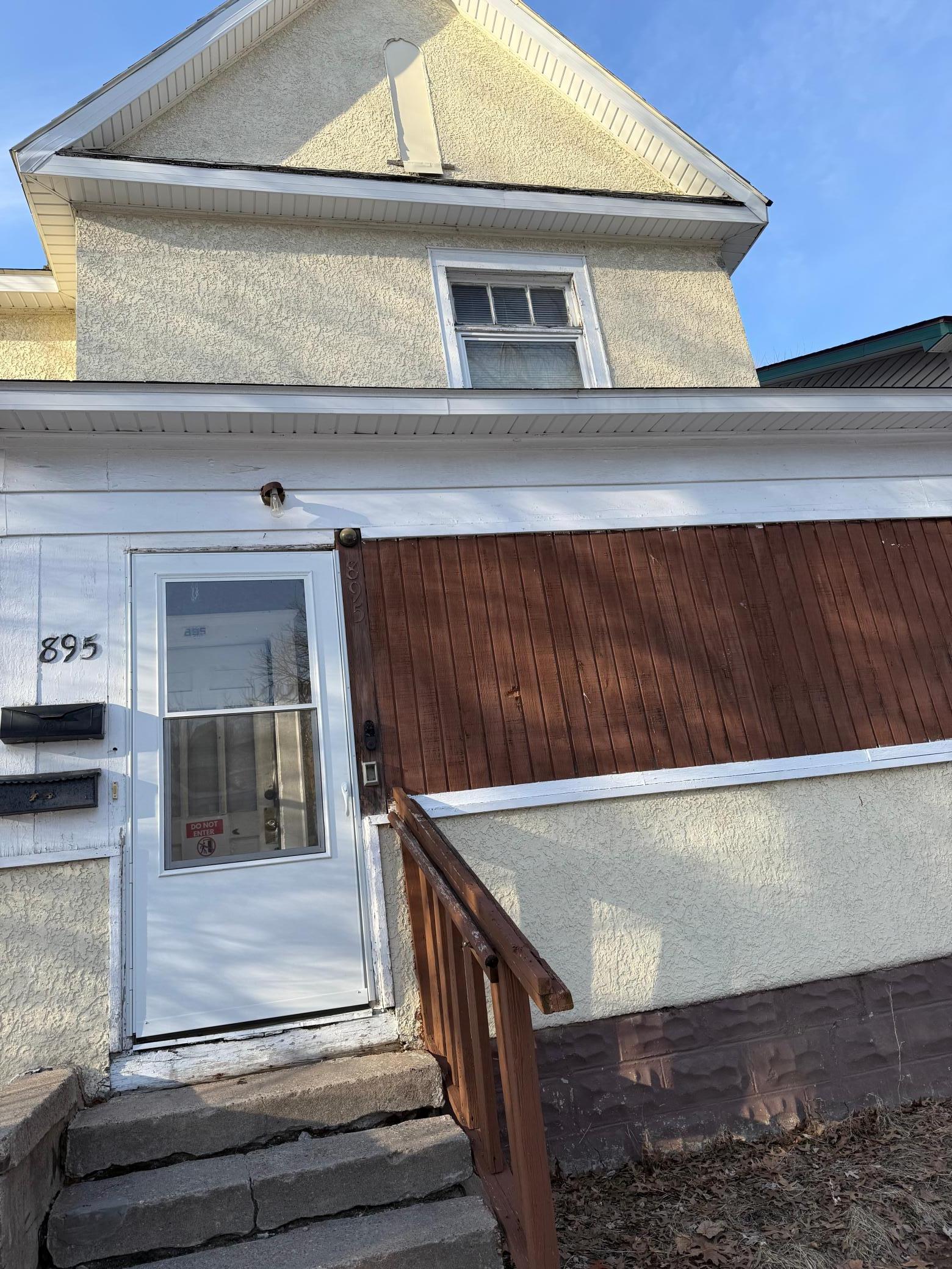 895 Edmund Avenue