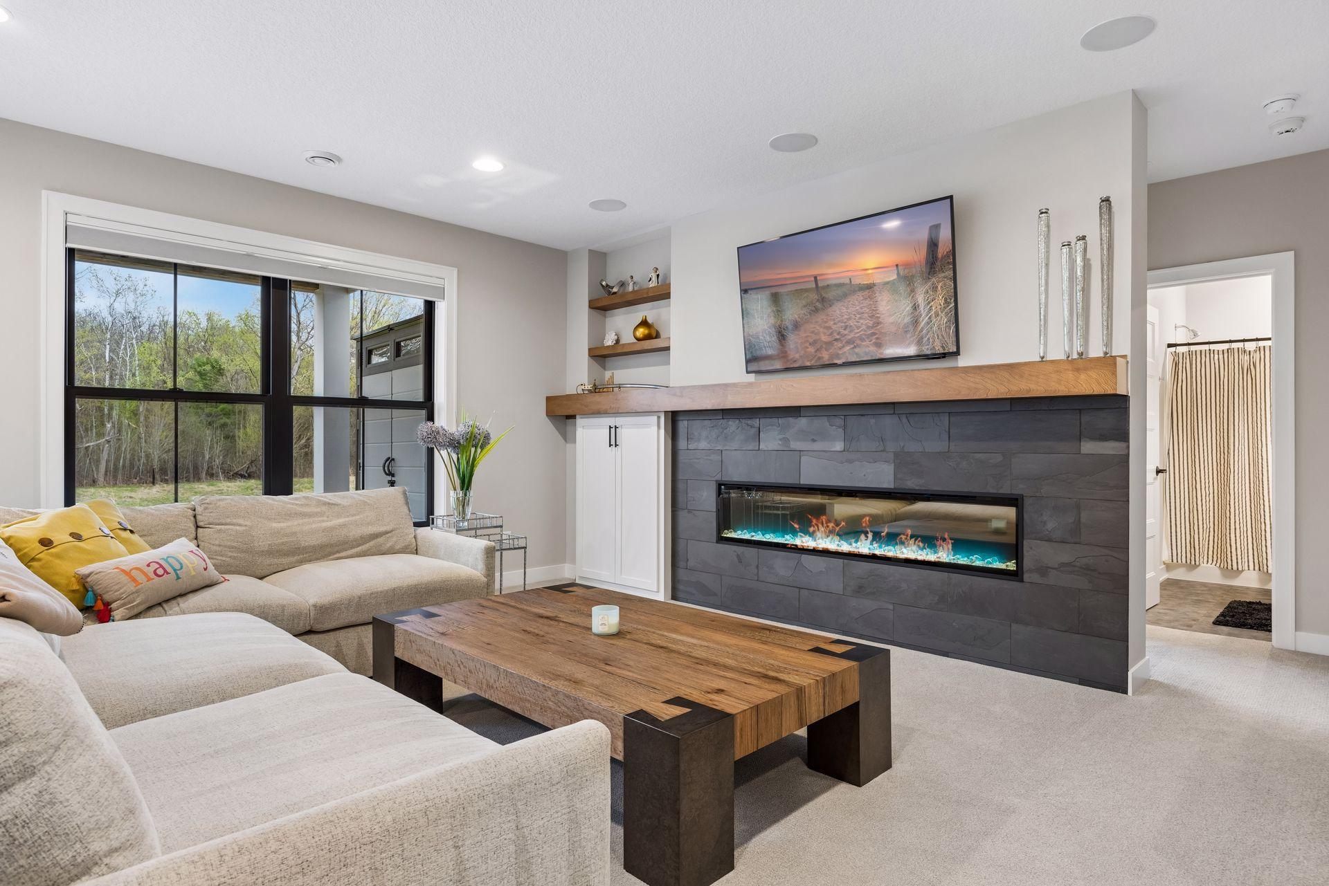 11724 Azure Lane