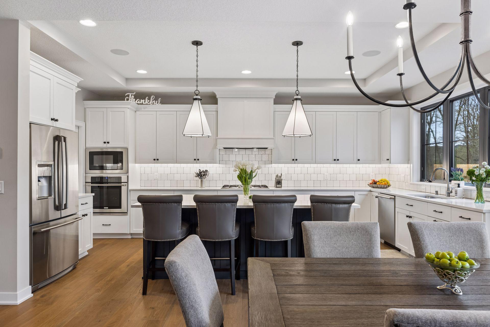 11724 Azure Lane