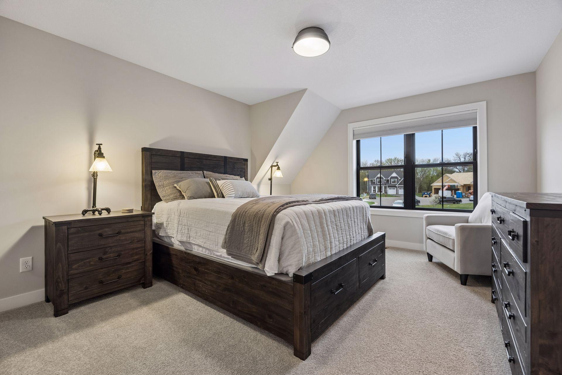11724 Azure Lane