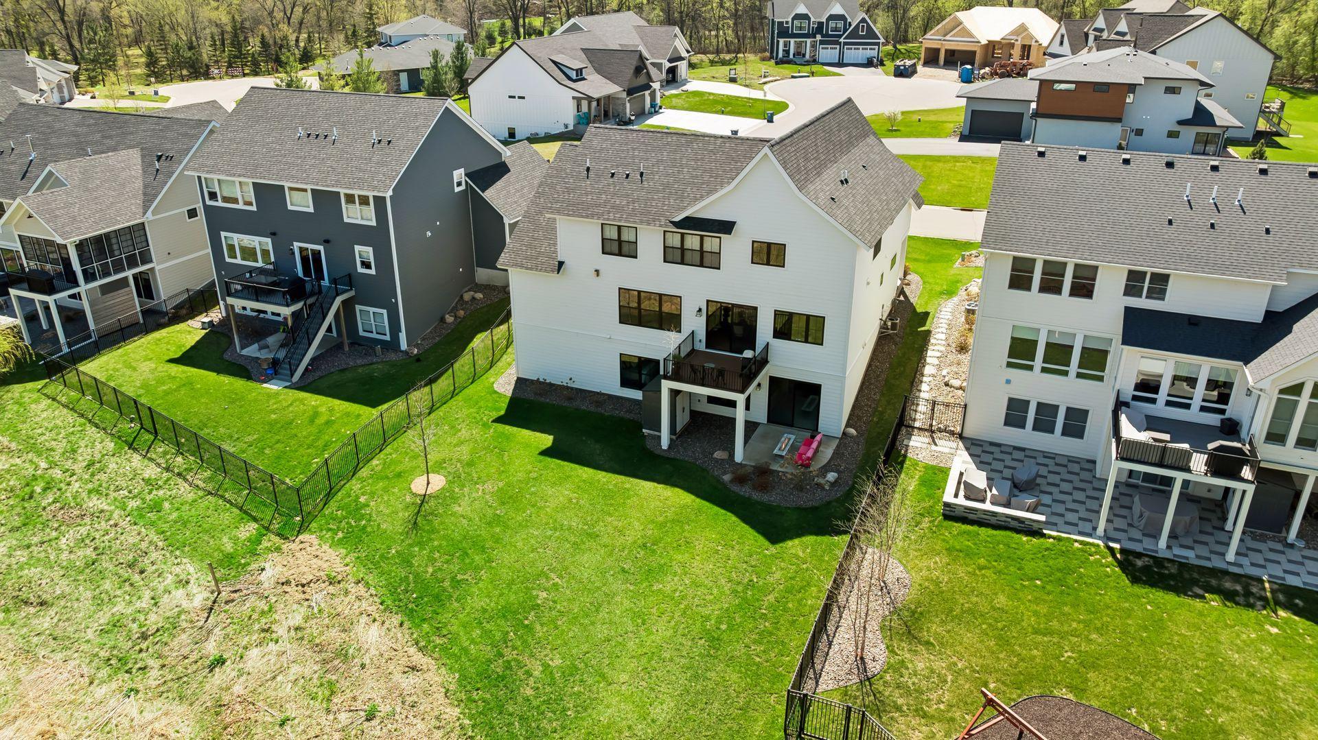 11724 Azure Lane