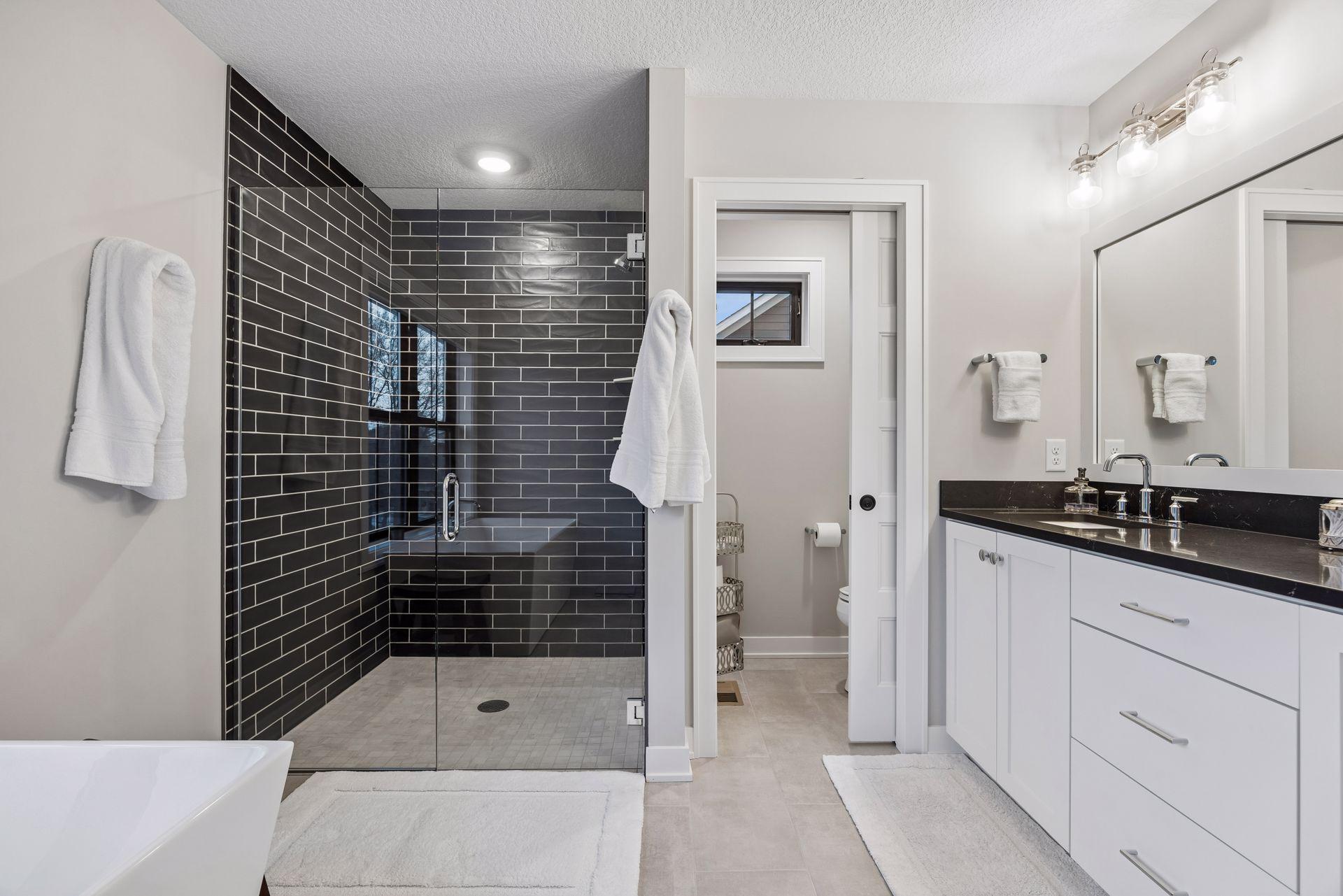 11724 Azure Lane
