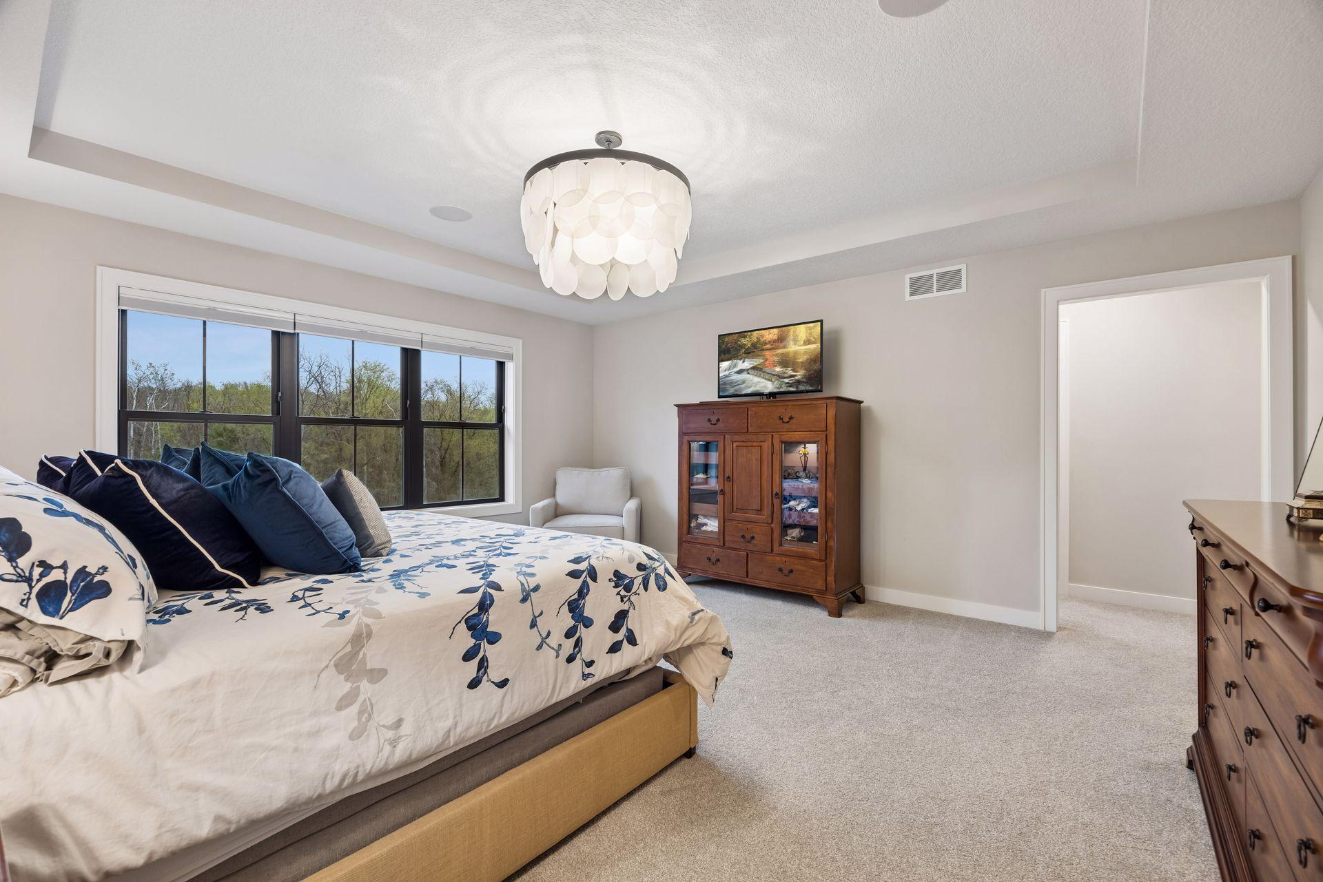 11724 Azure Lane