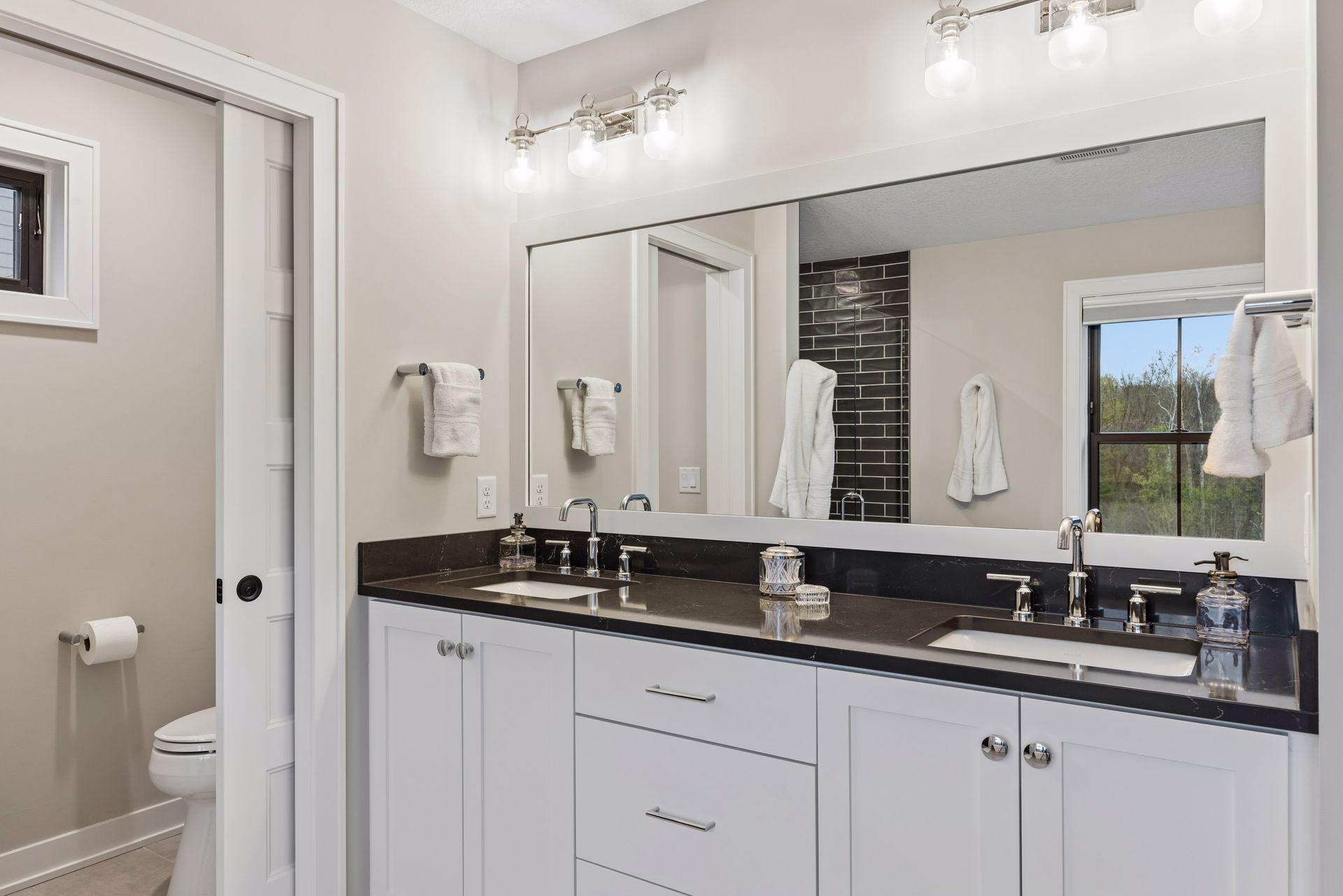 11724 Azure Lane