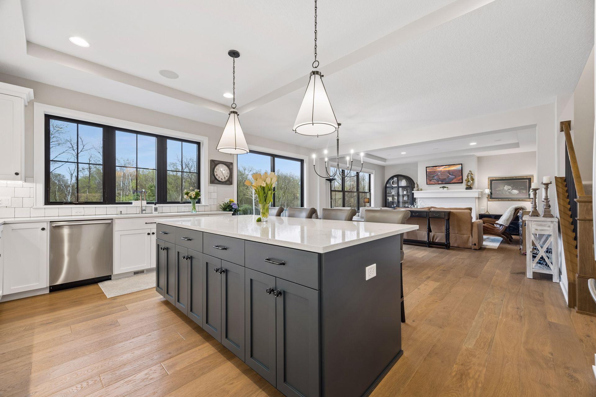 11724 Azure Lane